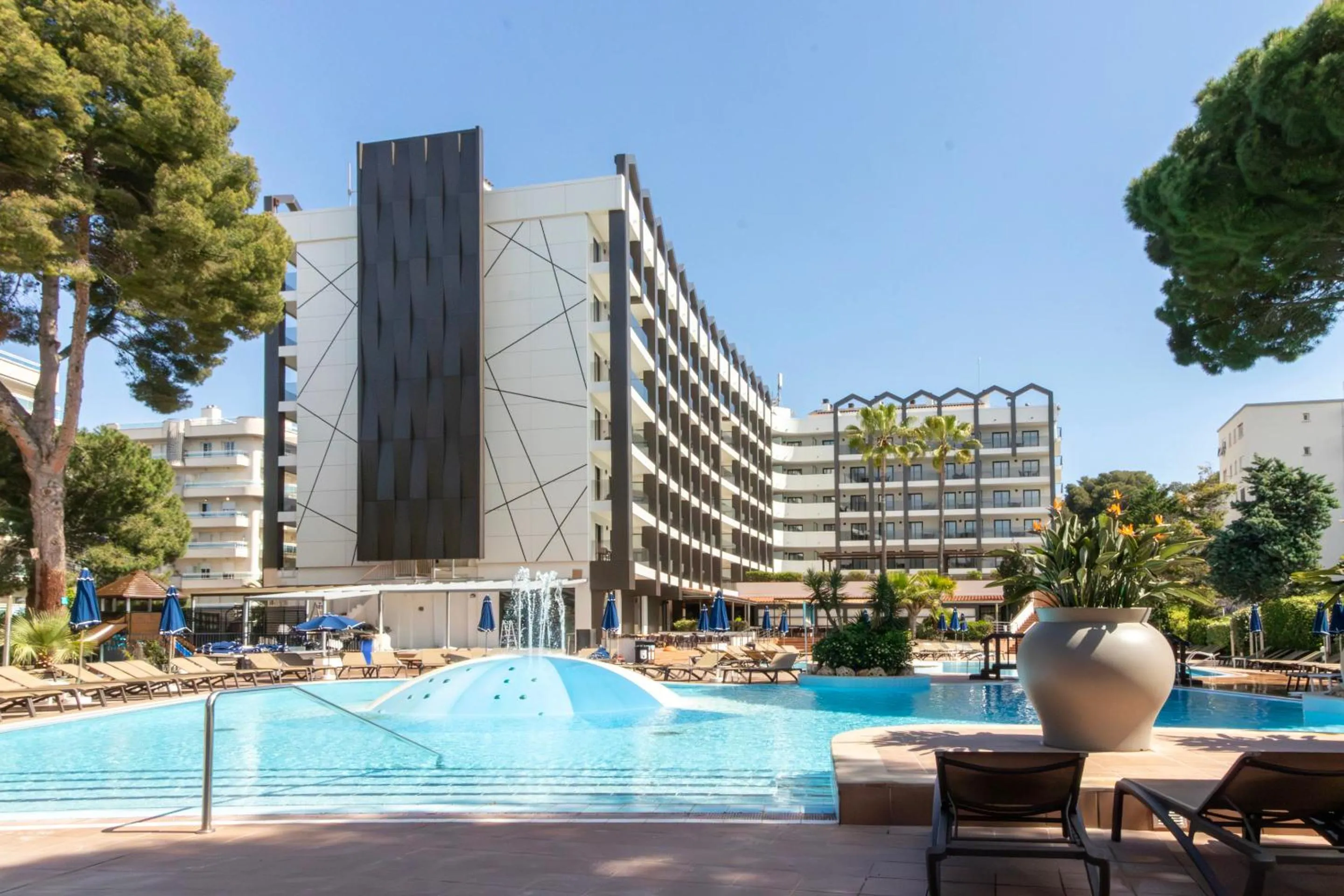 Property building in Golden Avenida Family Suites 4*