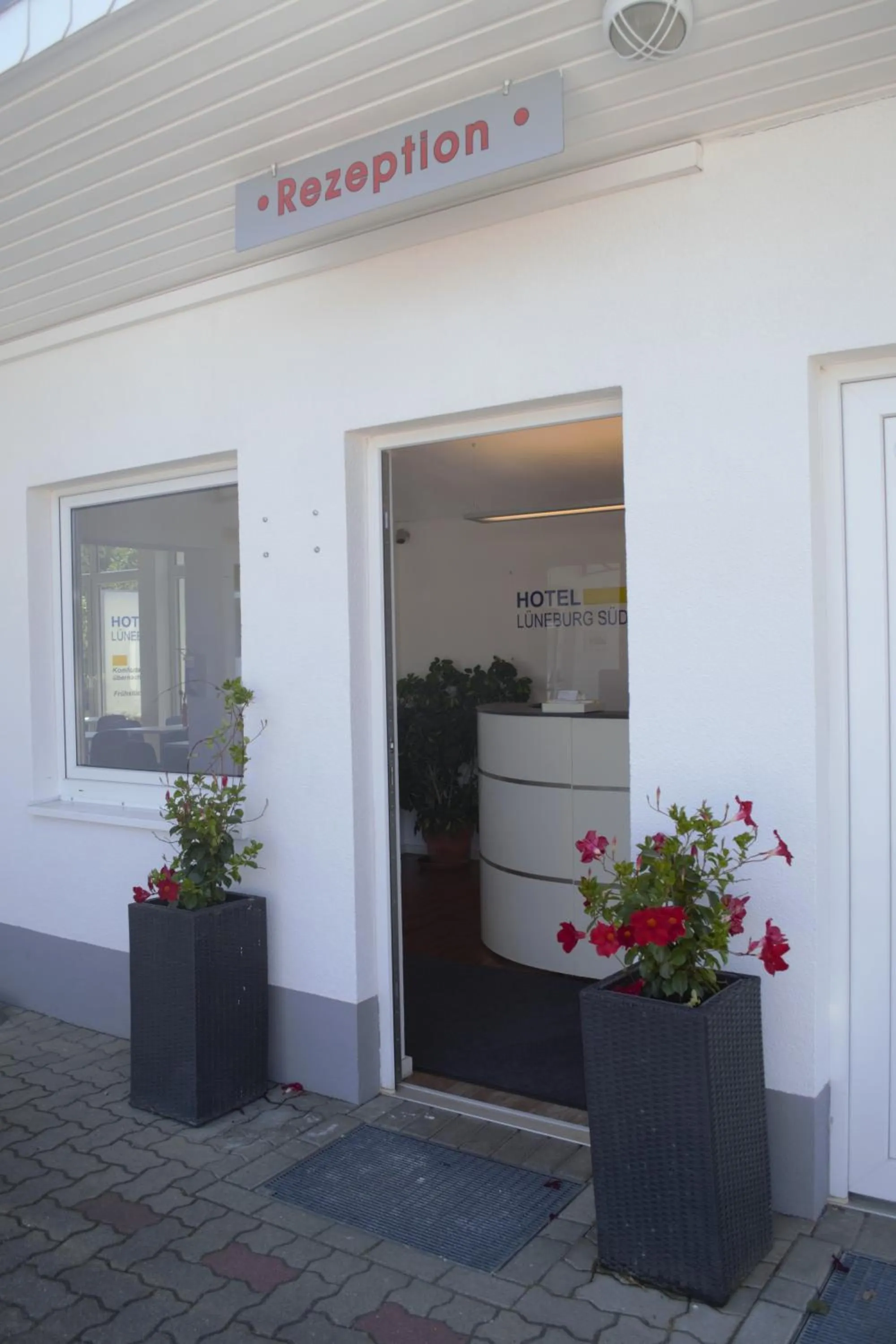 Lobby or reception in Hotel Lüneburg Süd