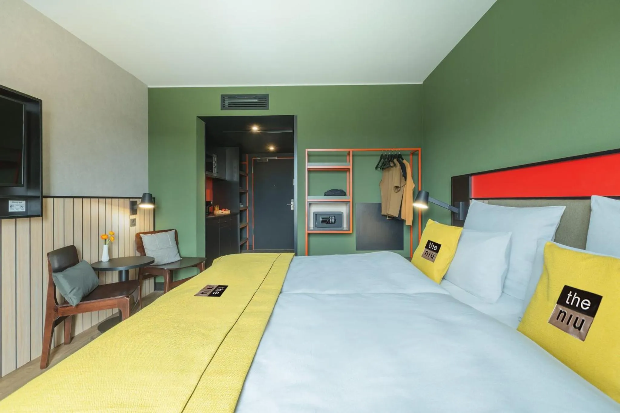 Photo of the whole room, Bed in Holiday Inn - the niu, Amity Potsdam by IHG