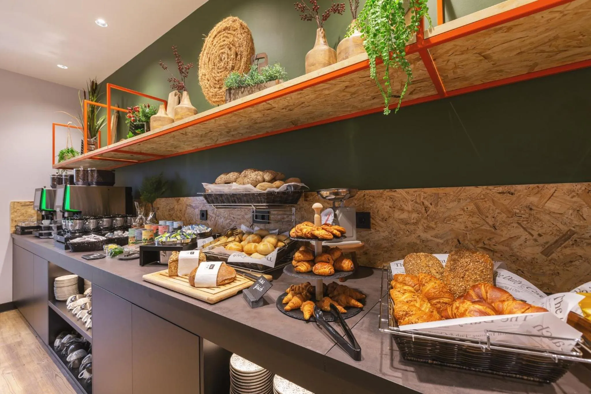 Restaurant/places to eat in Holiday Inn - the niu, Amity Potsdam by IHG