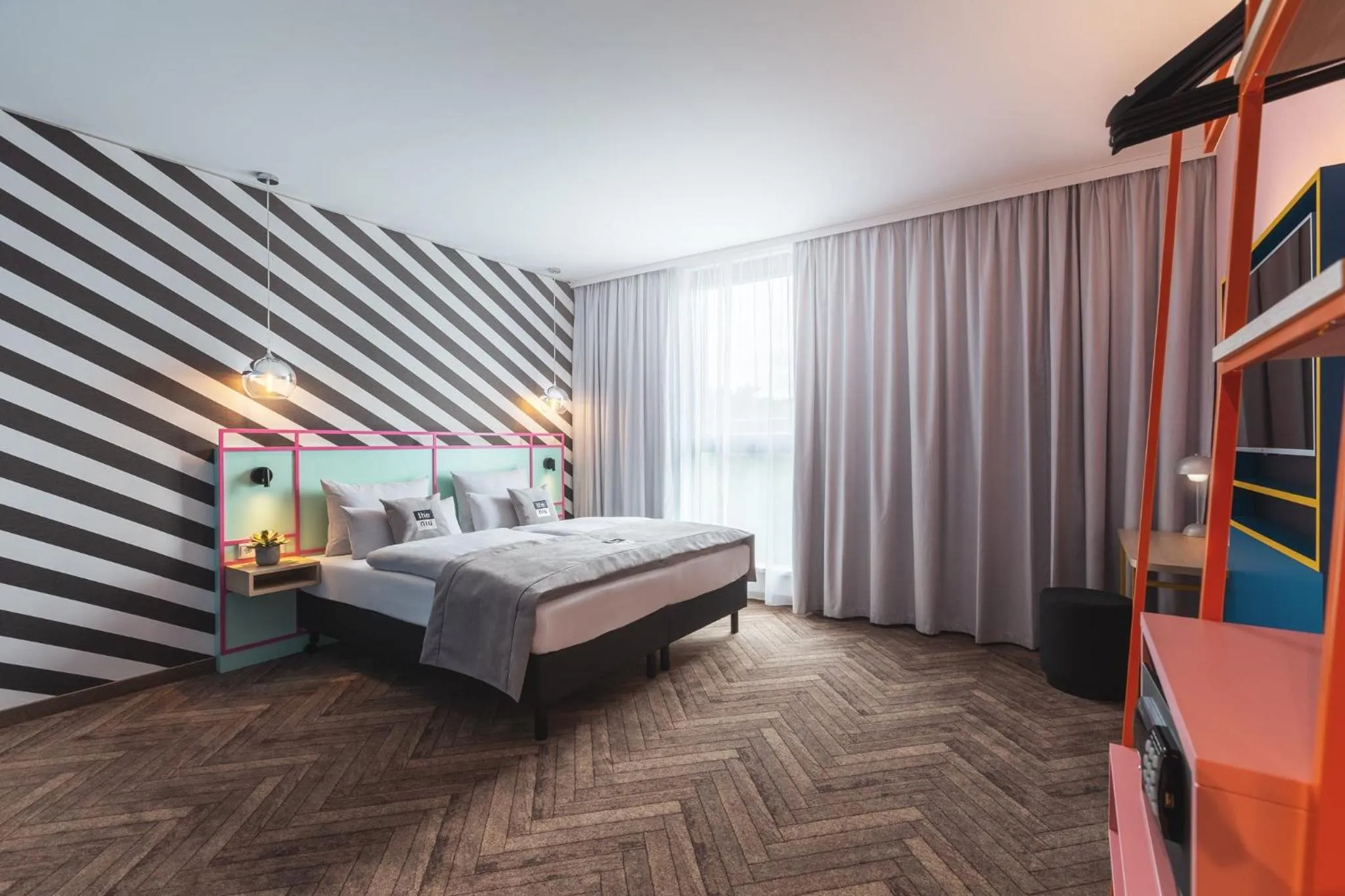 Photo of the whole room, Bed in Holiday Inn - the niu, Belt Frankfurt Eschborn by IHG