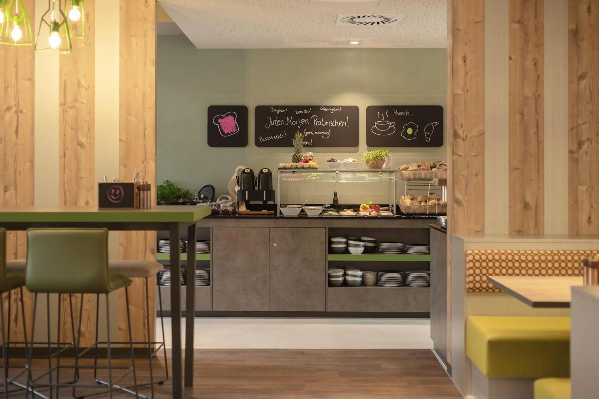 Restaurant/places to eat in Holiday Inn - the niu, Mill Cologne Mülheim by IHG