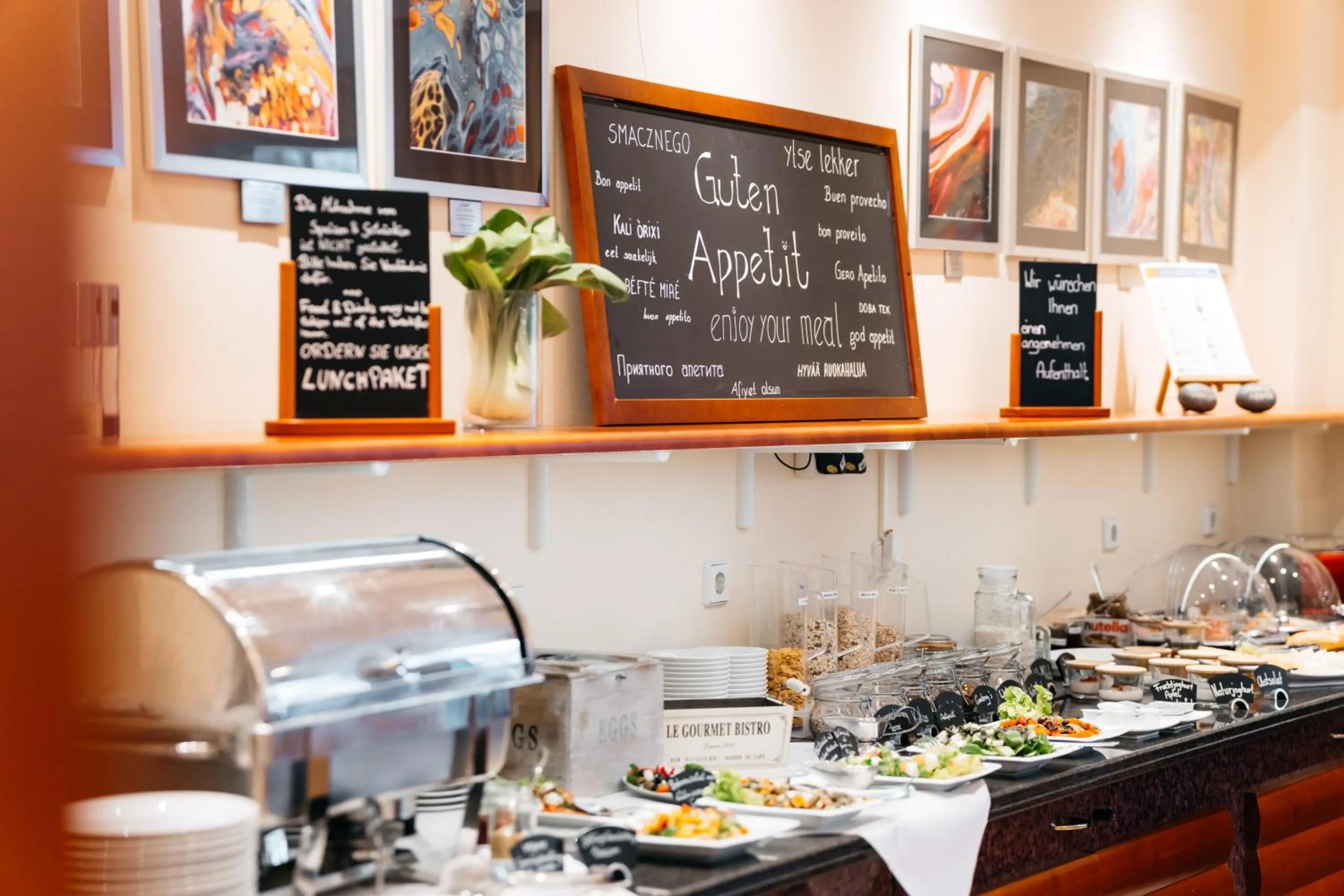 Breakfast in City Park Hotel