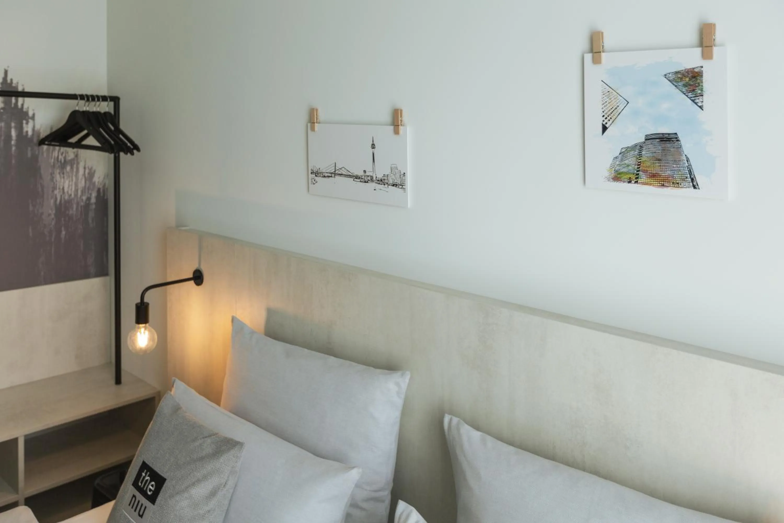 Bed in Holiday Inn - the niu Tab Dusseldorf Main Station by IHG