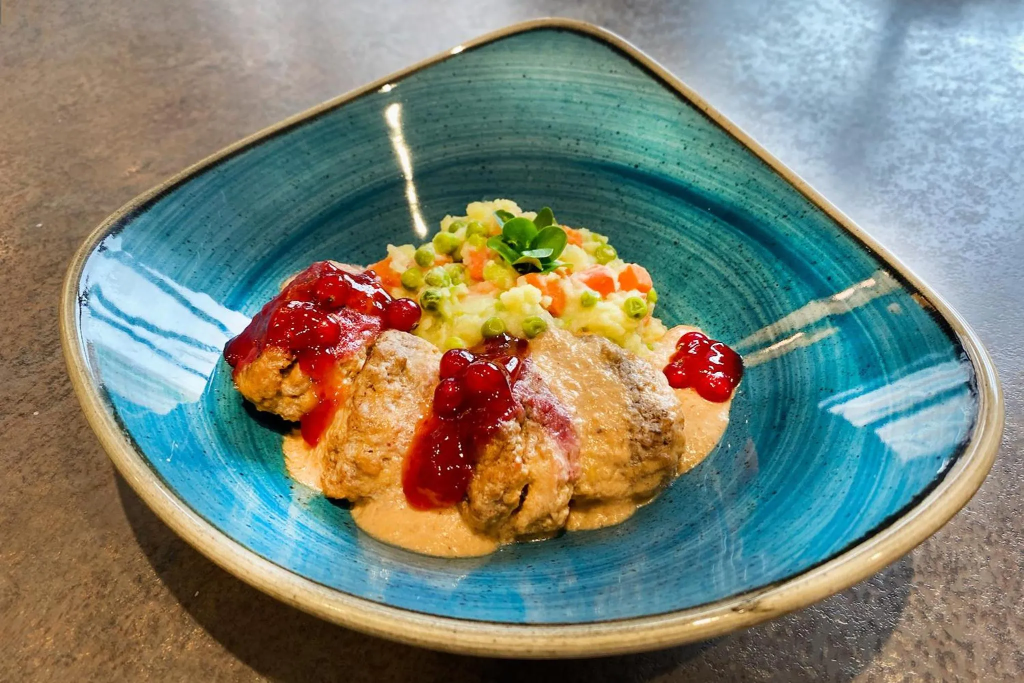 Restaurant/places to eat in Holiday Inn - the niu, Hub Dusseldorf Messe by IHG