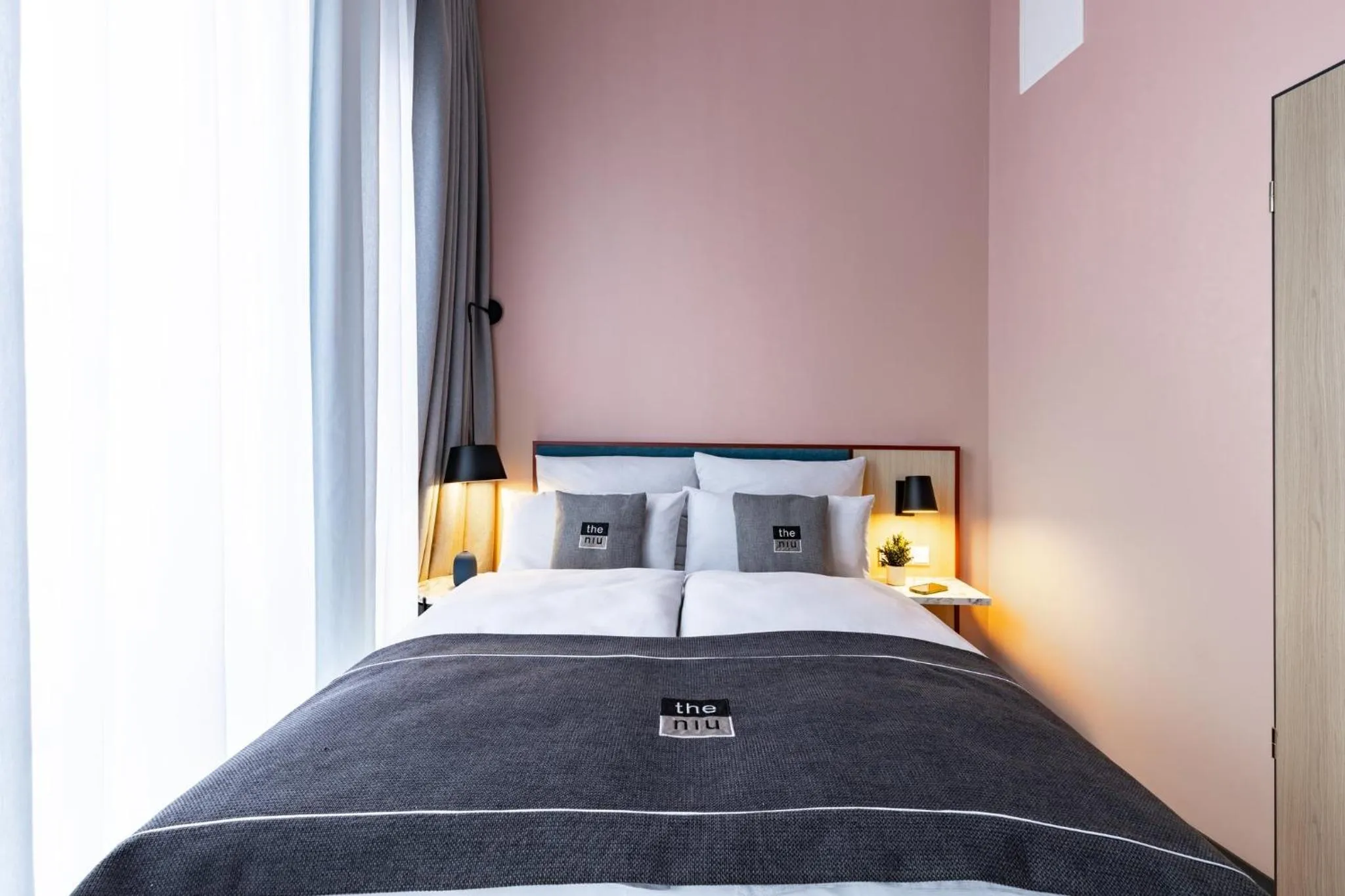 Photo of the whole room, Bed in Holiday Inn - the niu, Pax Berlin Airport by IHG