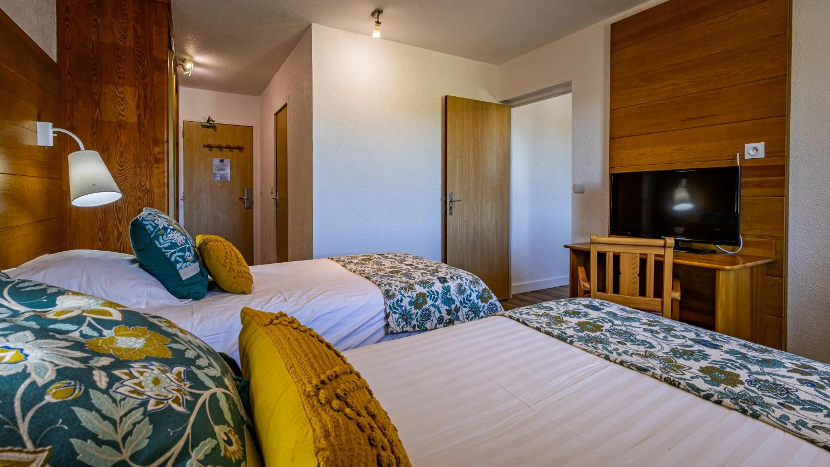 Bedroom, Bed in Hotel Lou Granva