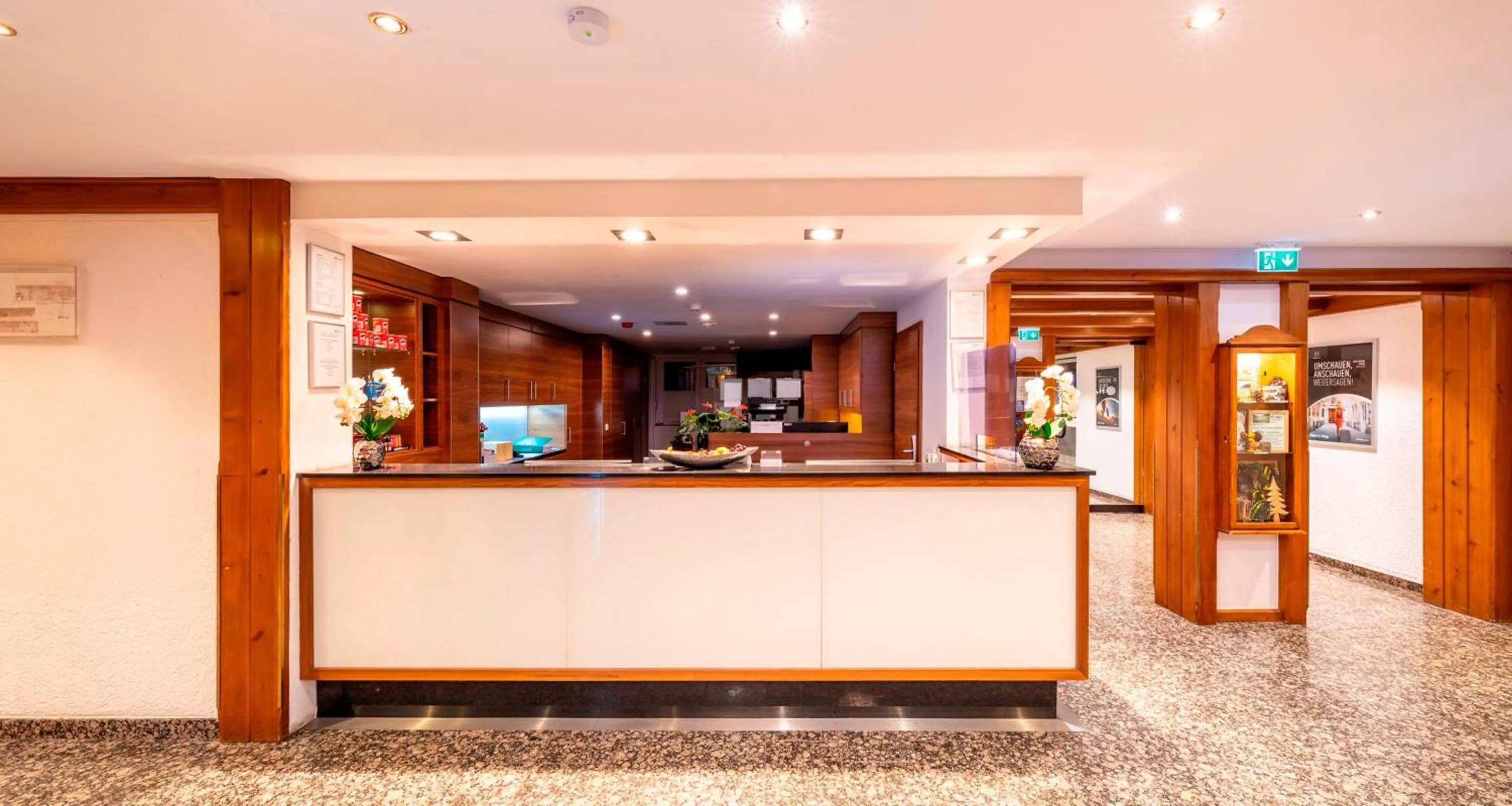 Lobby or reception in PLAZA INN Goslar