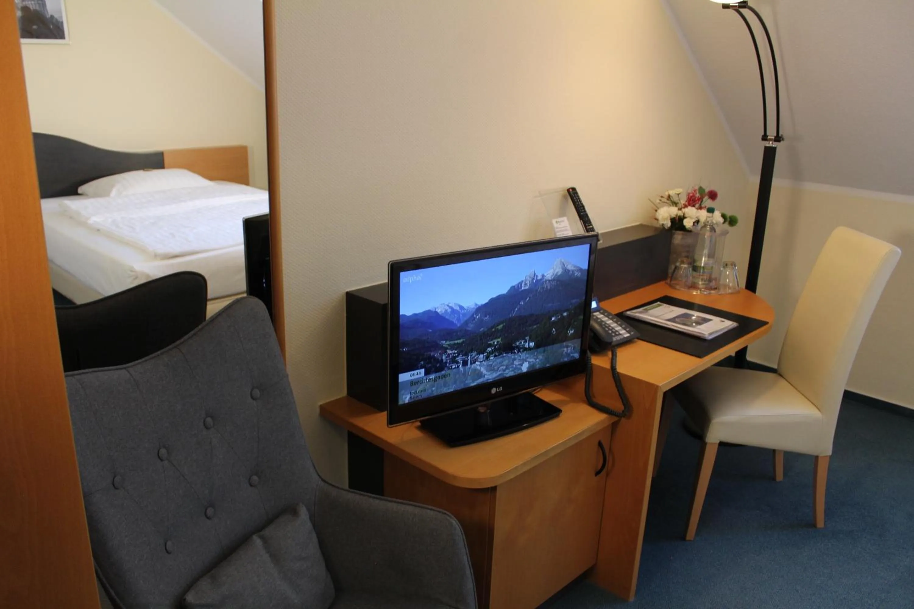 TV and multimedia, Bed in H+ Hotel Erfurt