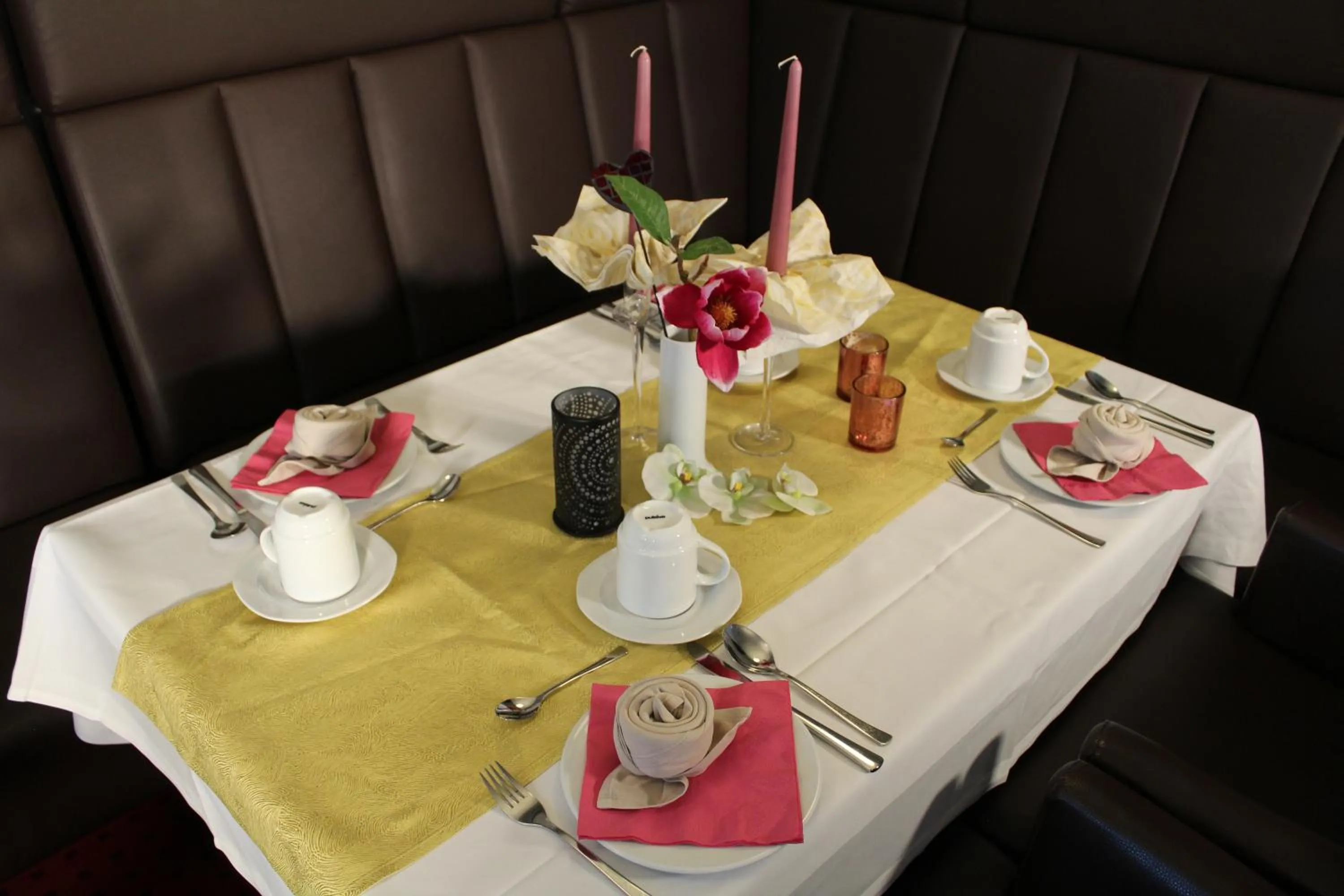 Restaurant/places to eat in H+ Hotel Erfurt