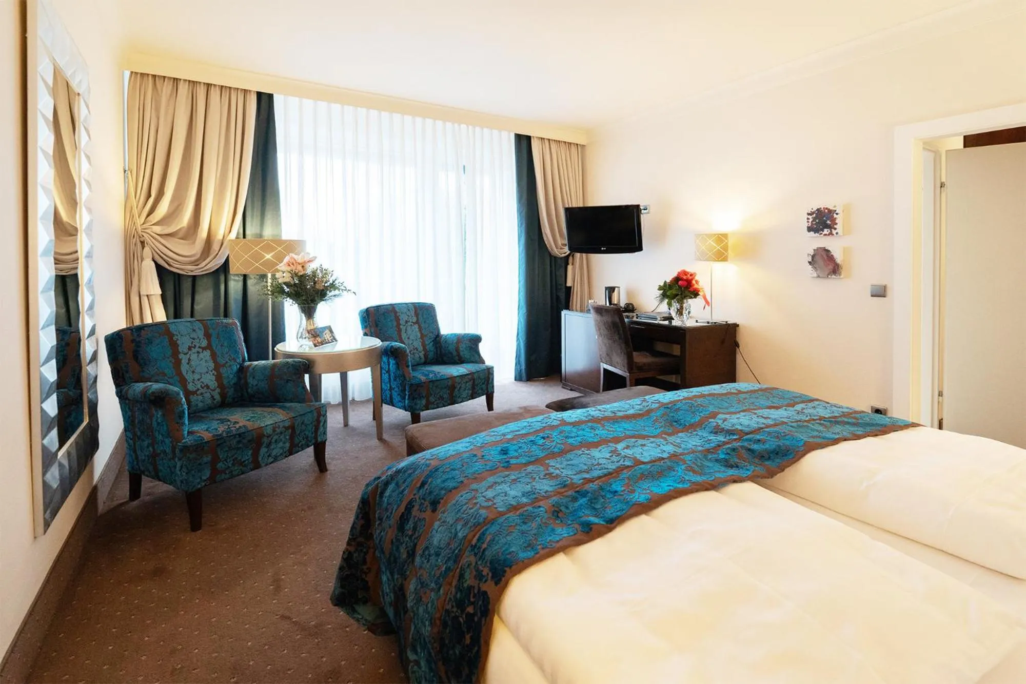 TV and multimedia, Bed in Bernstein Hotel Villa Kastania