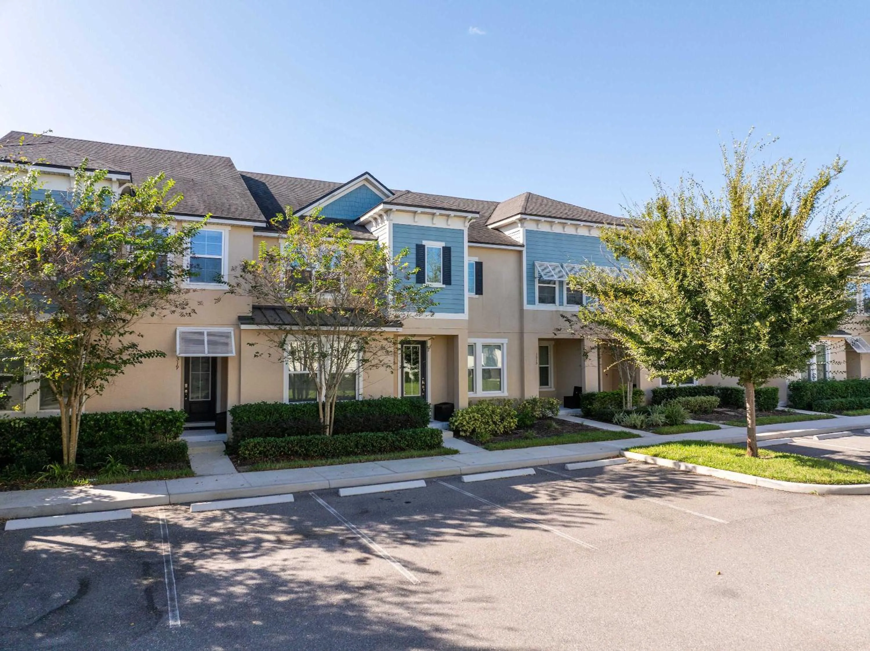 Family Friendly Four Bedroom w/ Pool @SolaraResort 1517