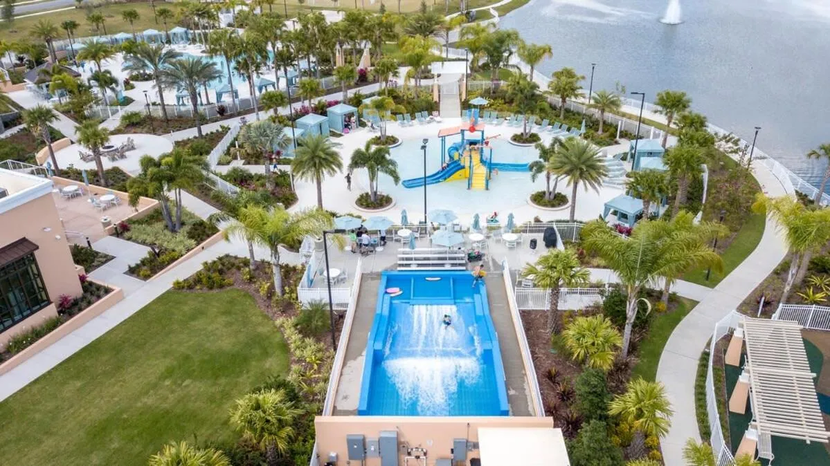 Family Friendly Four Bedroom w/ Pool @SolaraResort 1517