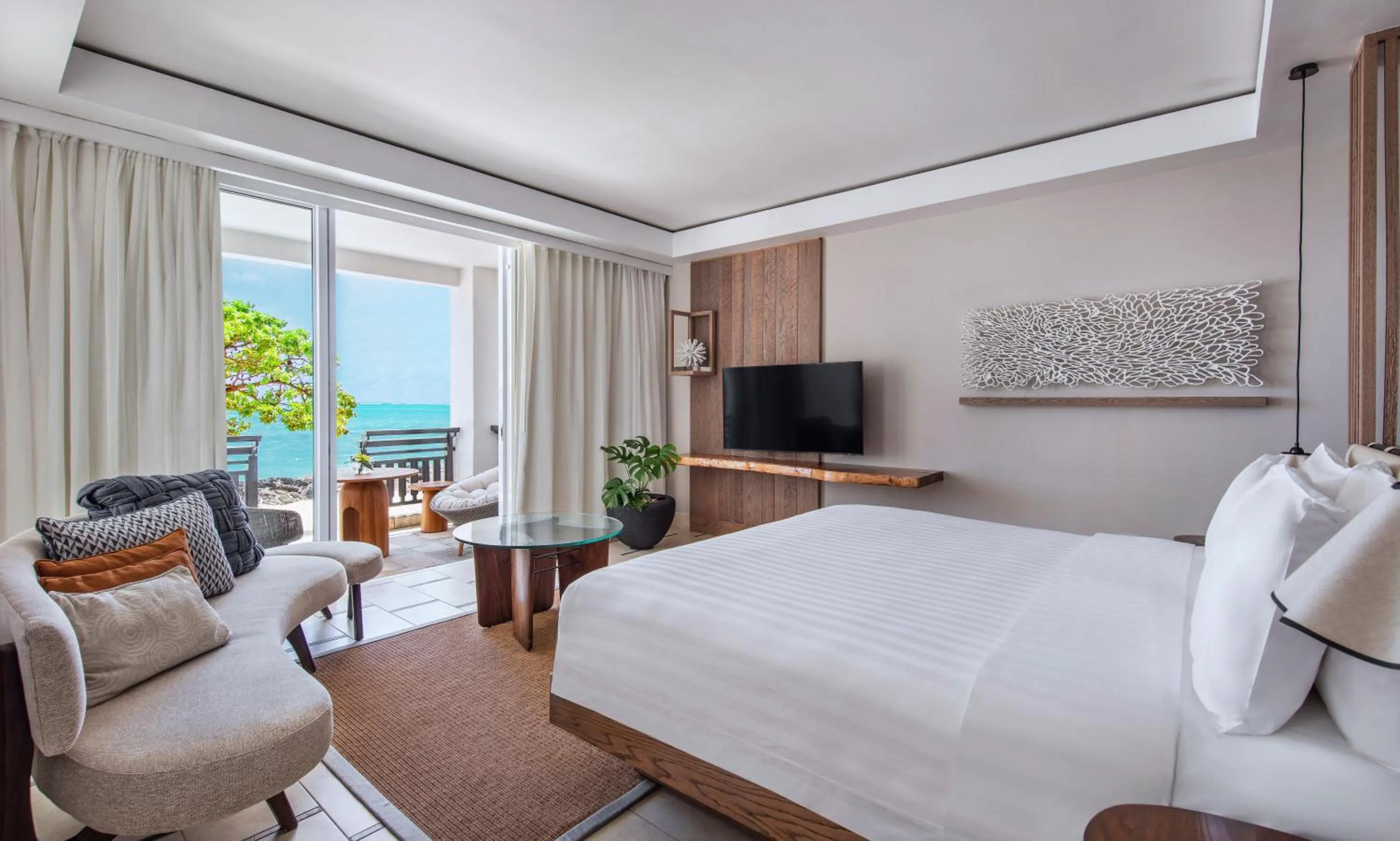 Bed in Shangri-La Le Touessrok, Mauritius