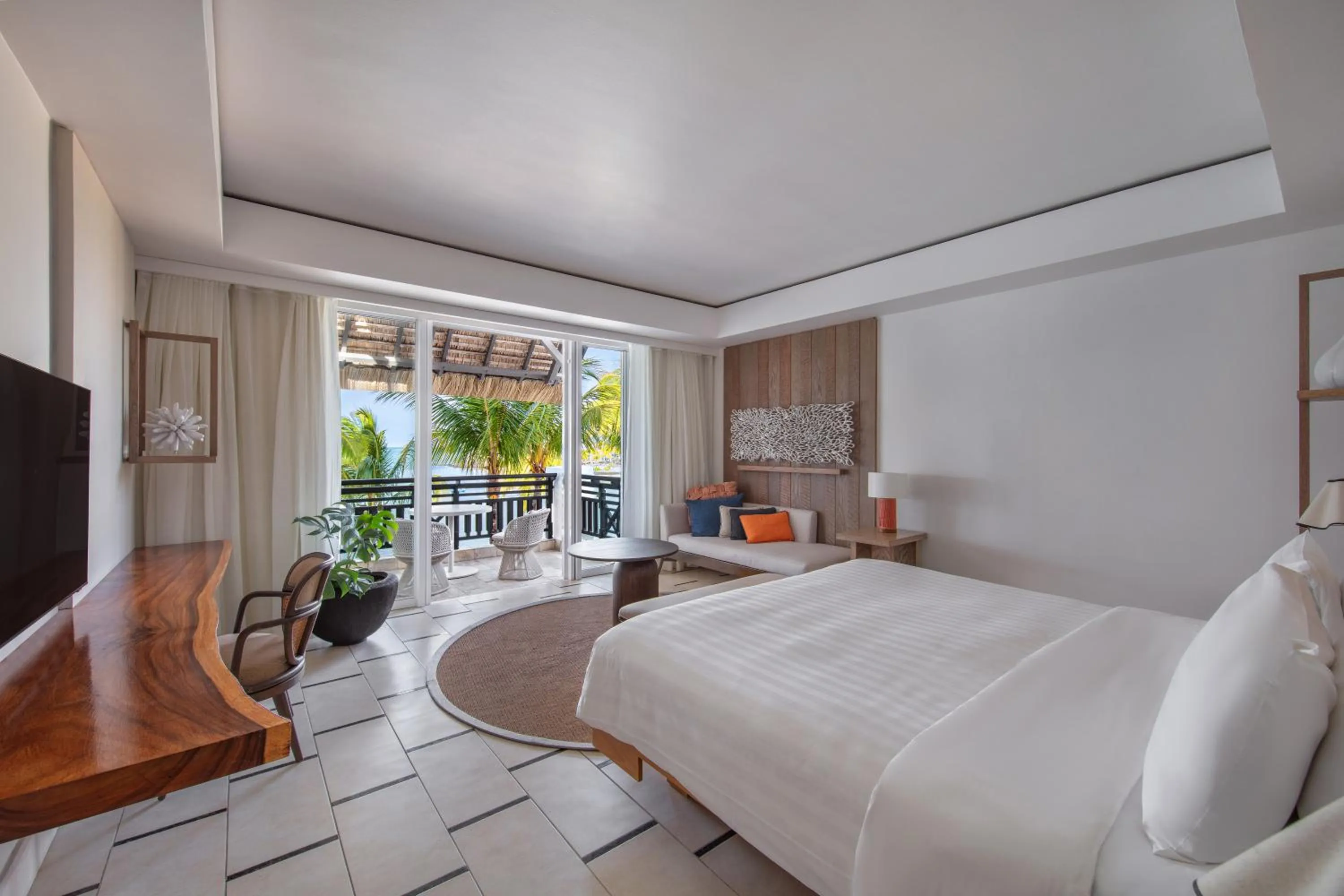 Bed in Shangri-La Le Touessrok, Mauritius