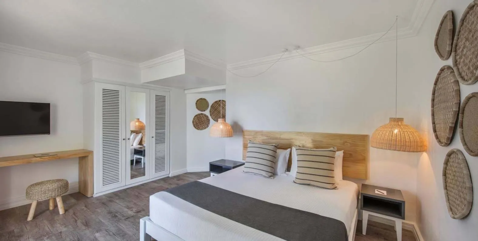 Bed in Ambre - Adults only