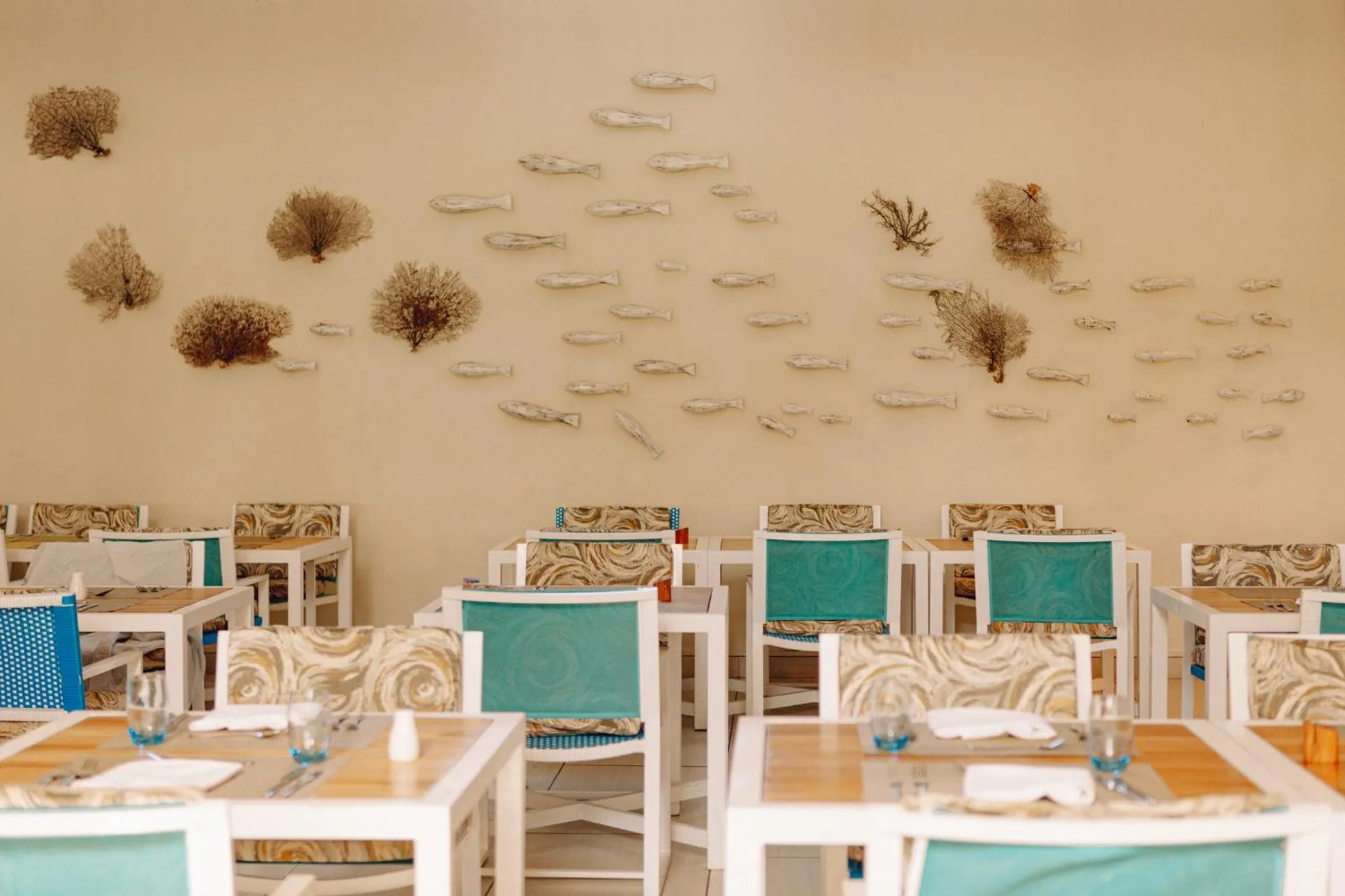 Restaurant/places to eat in Ambre - Adults only