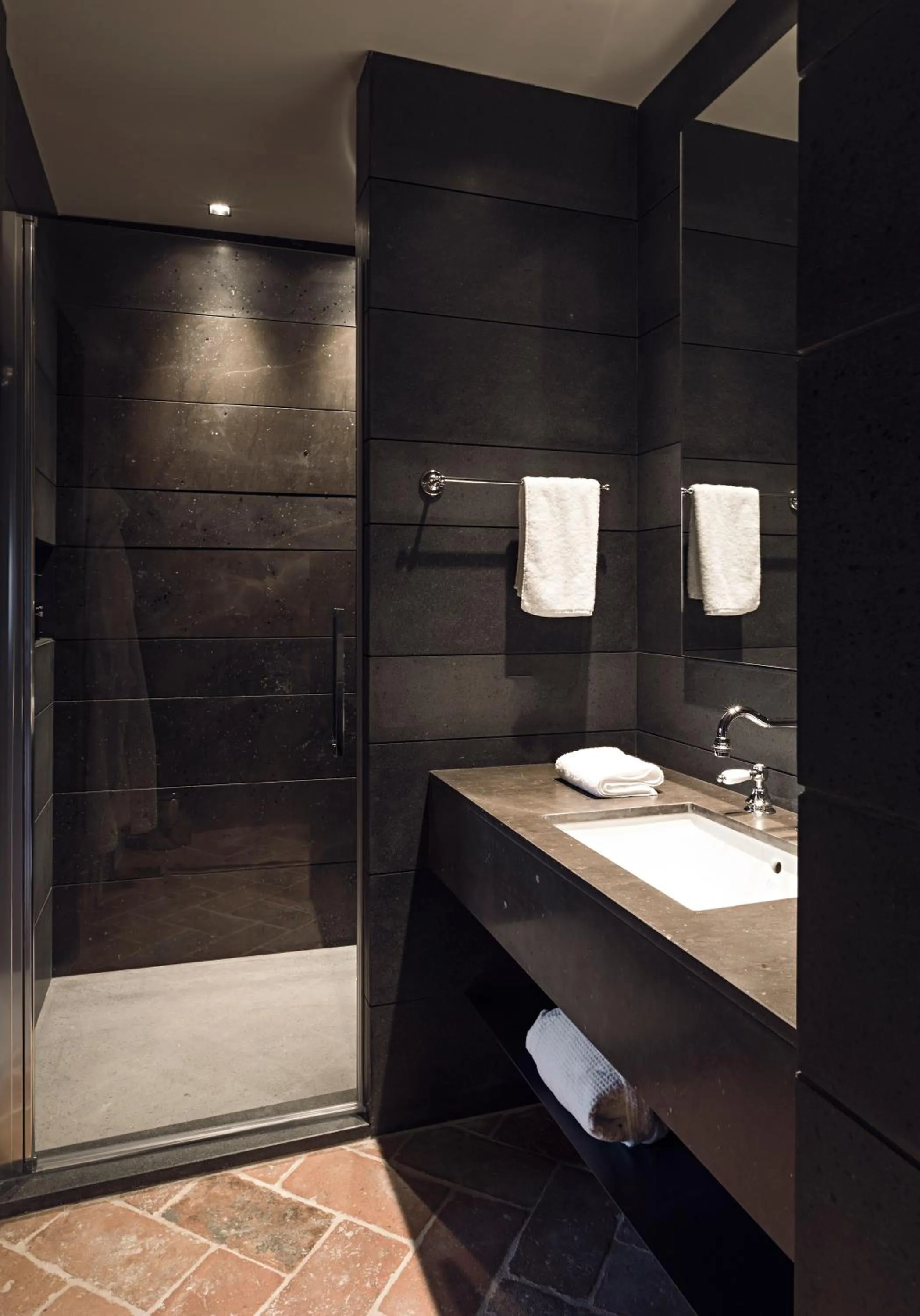 Bathroom in Rastrello