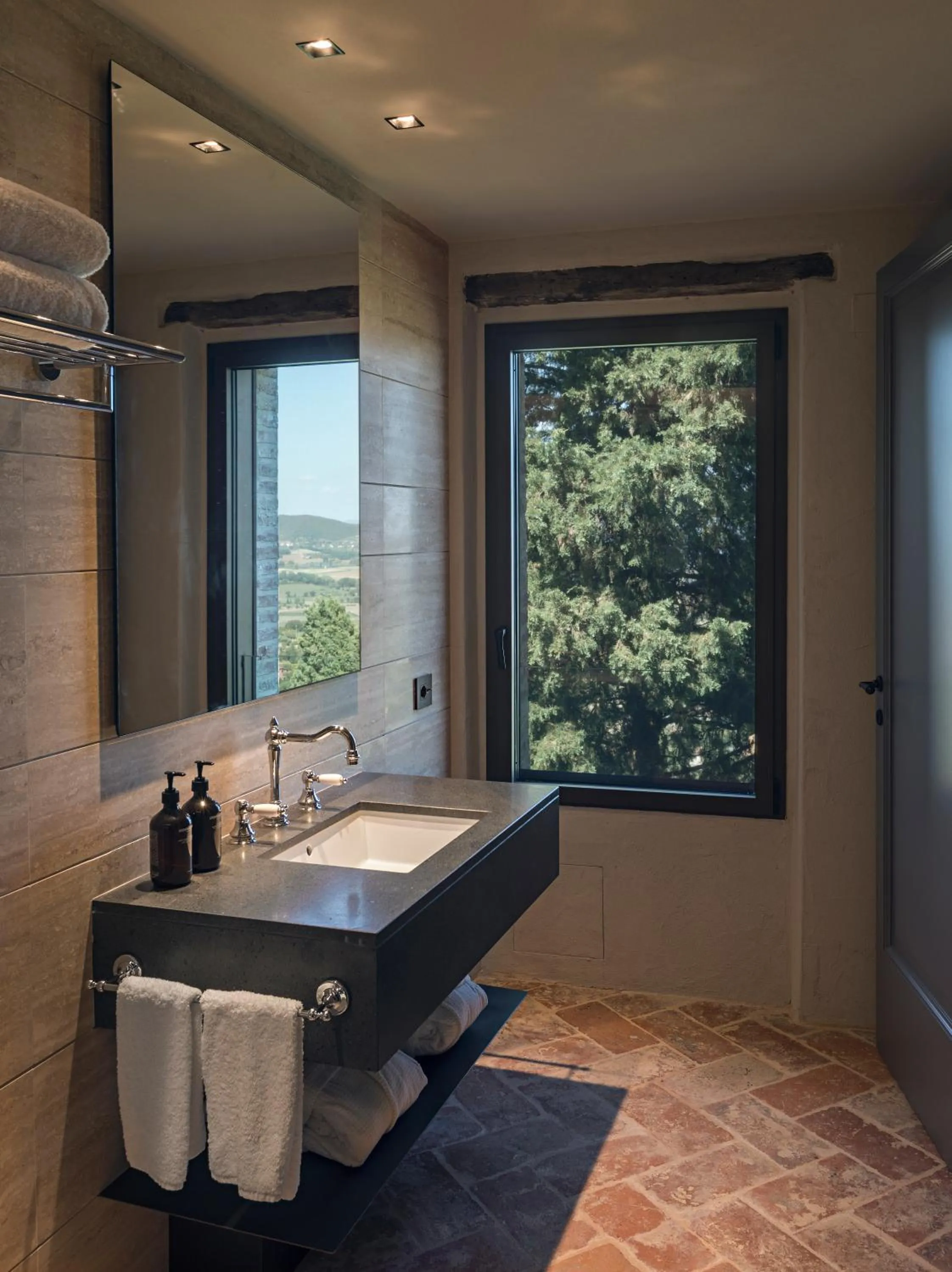 Bathroom in Rastrello