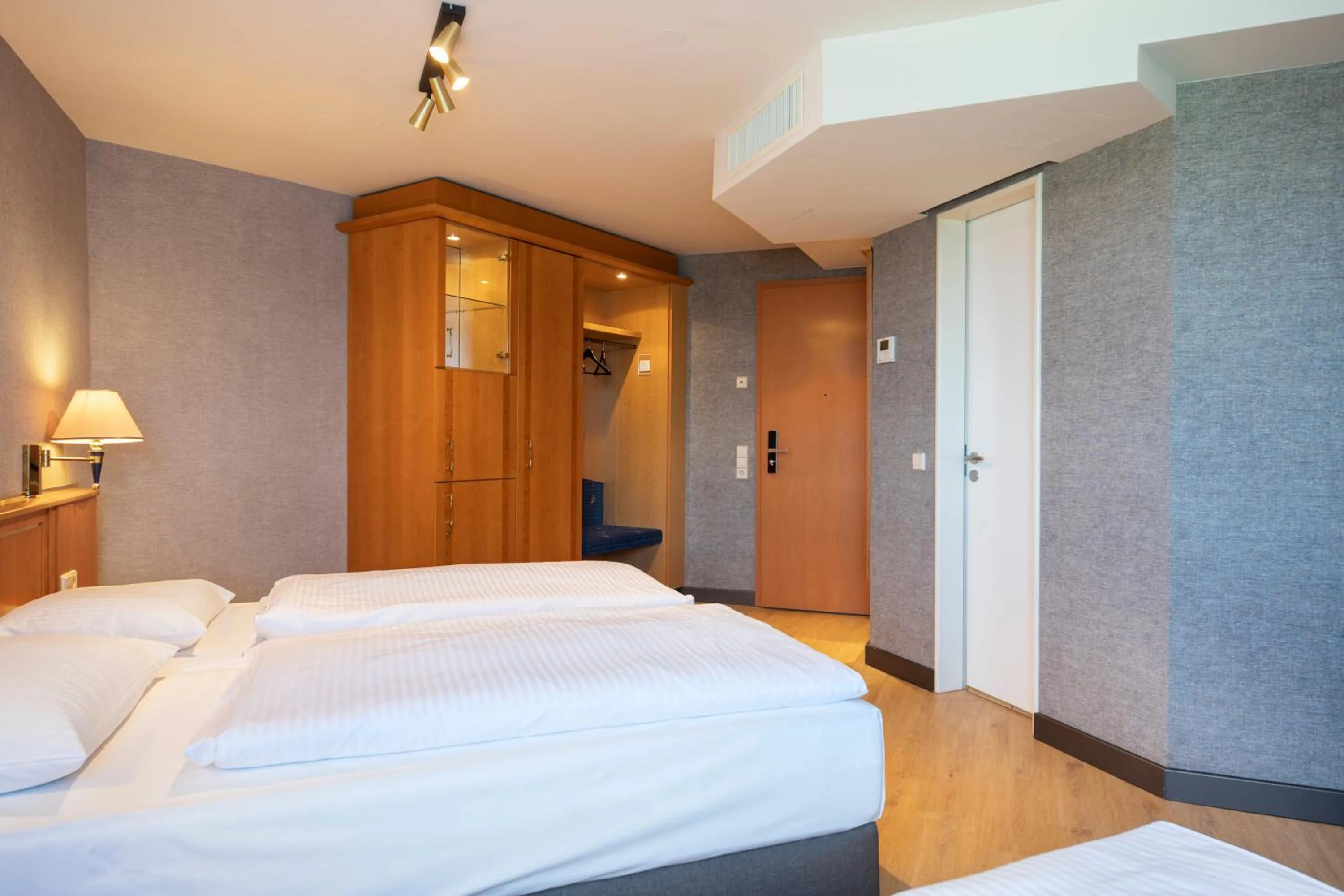 Bedroom, Bed in ACHAT Hotel Magdeburg