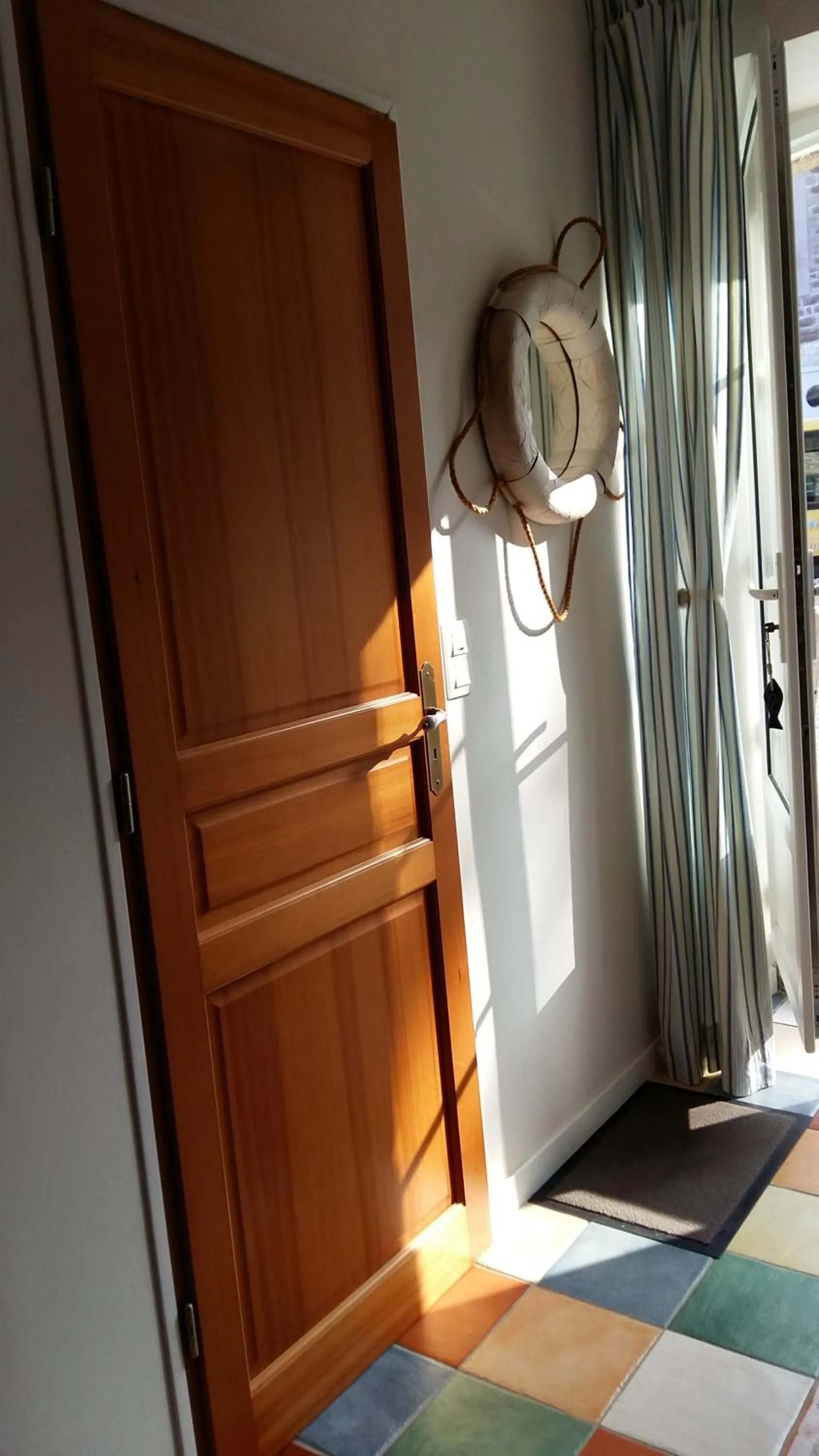 Bathroom, Bed in Le Jardin à Mordreuc