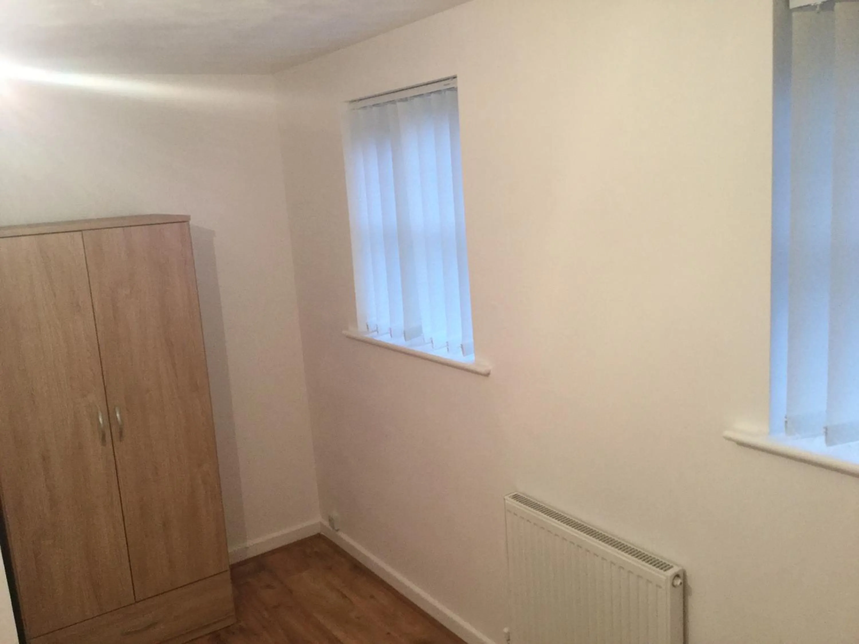Bedroom in Quiet Residential Area Within Easy Reach Of Town