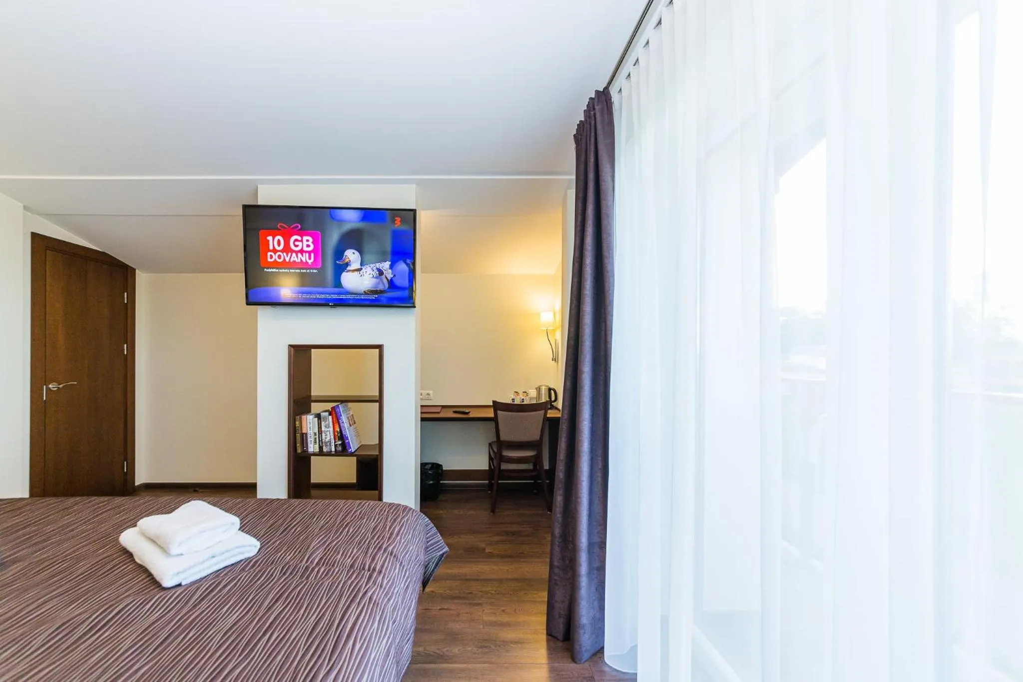 Bed in Motel Panorama