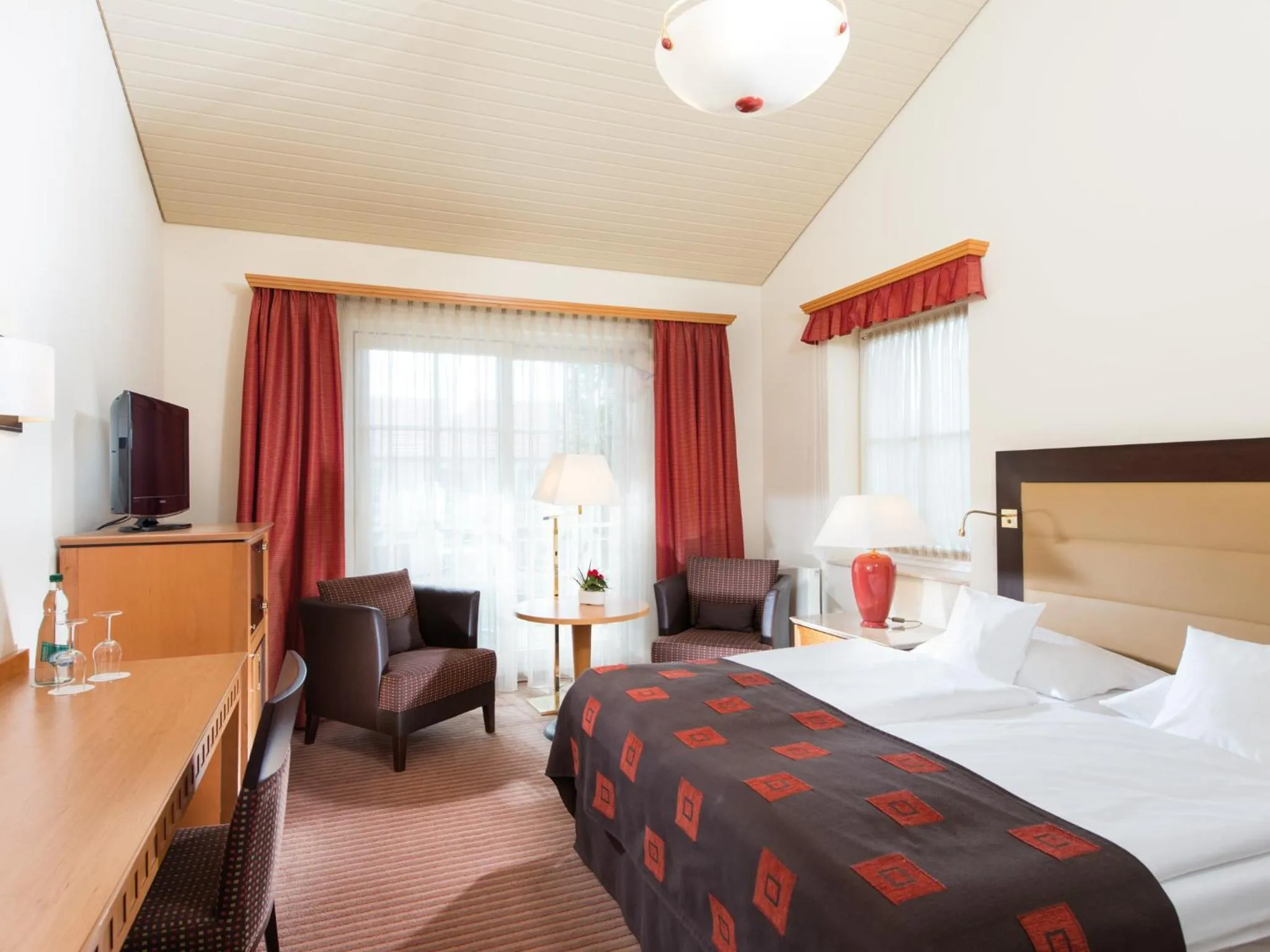 Photo of the whole room, Bed in A-ROSA Ostseehotel Kühlungsborn