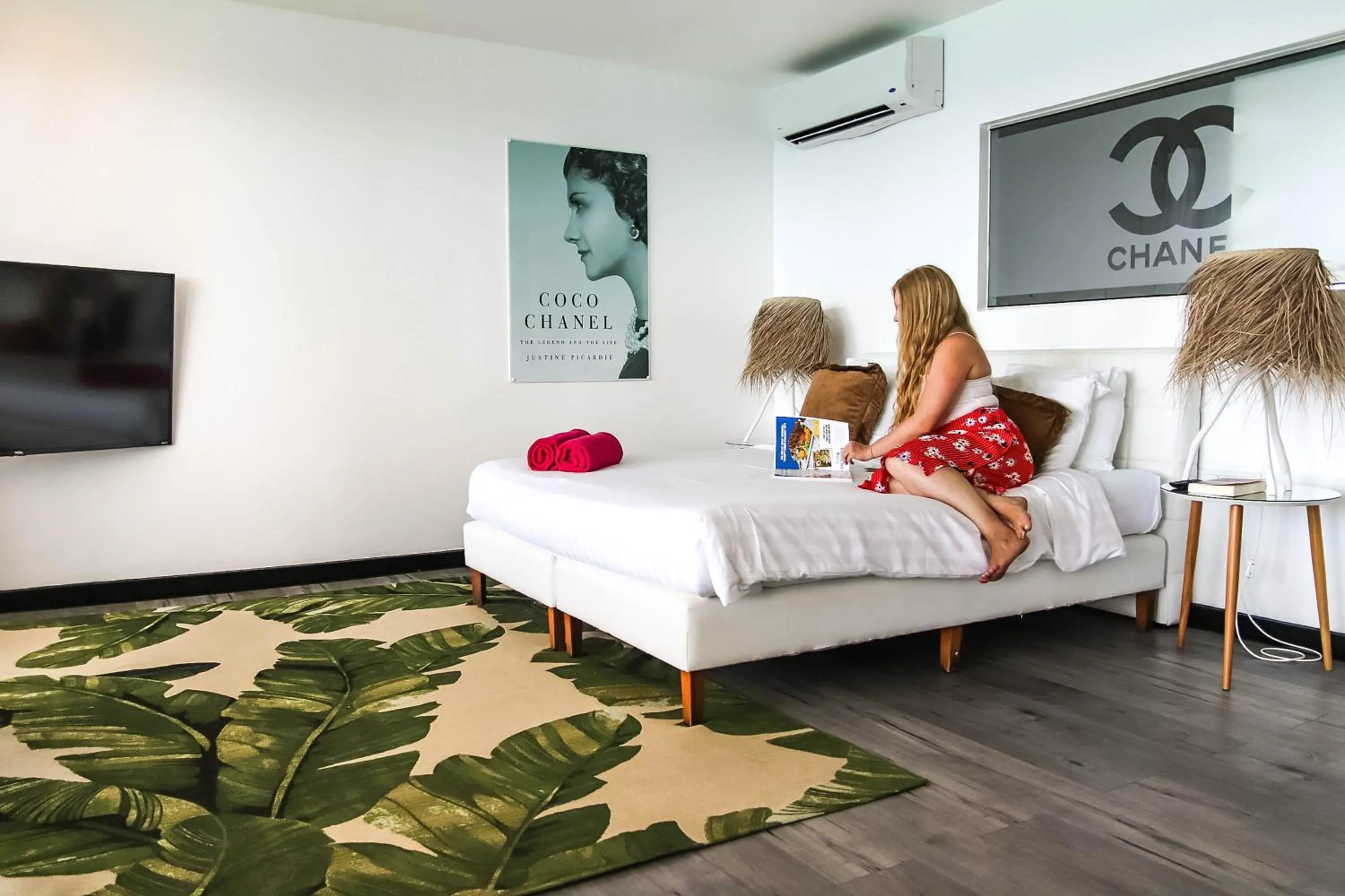 Photo of the whole room, Bed in Saint Tropez Boutique Hotel