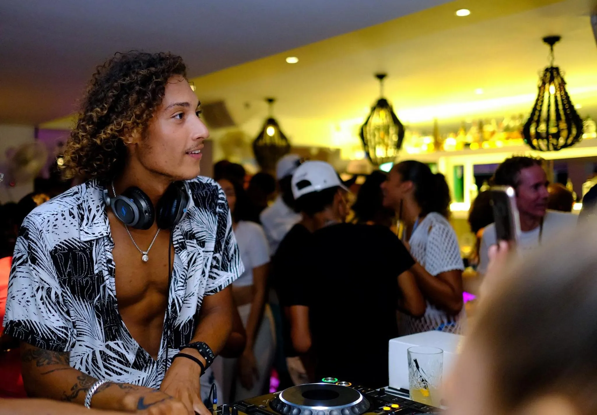 Nightclub / DJ in Saint Tropez Boutique Hotel