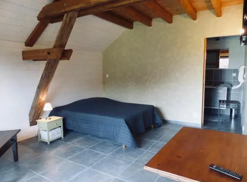 Double Room with Private Bathroom in La Grange de l’Ouche Double Room with Private Bathroom in La Grange de l’Ouche