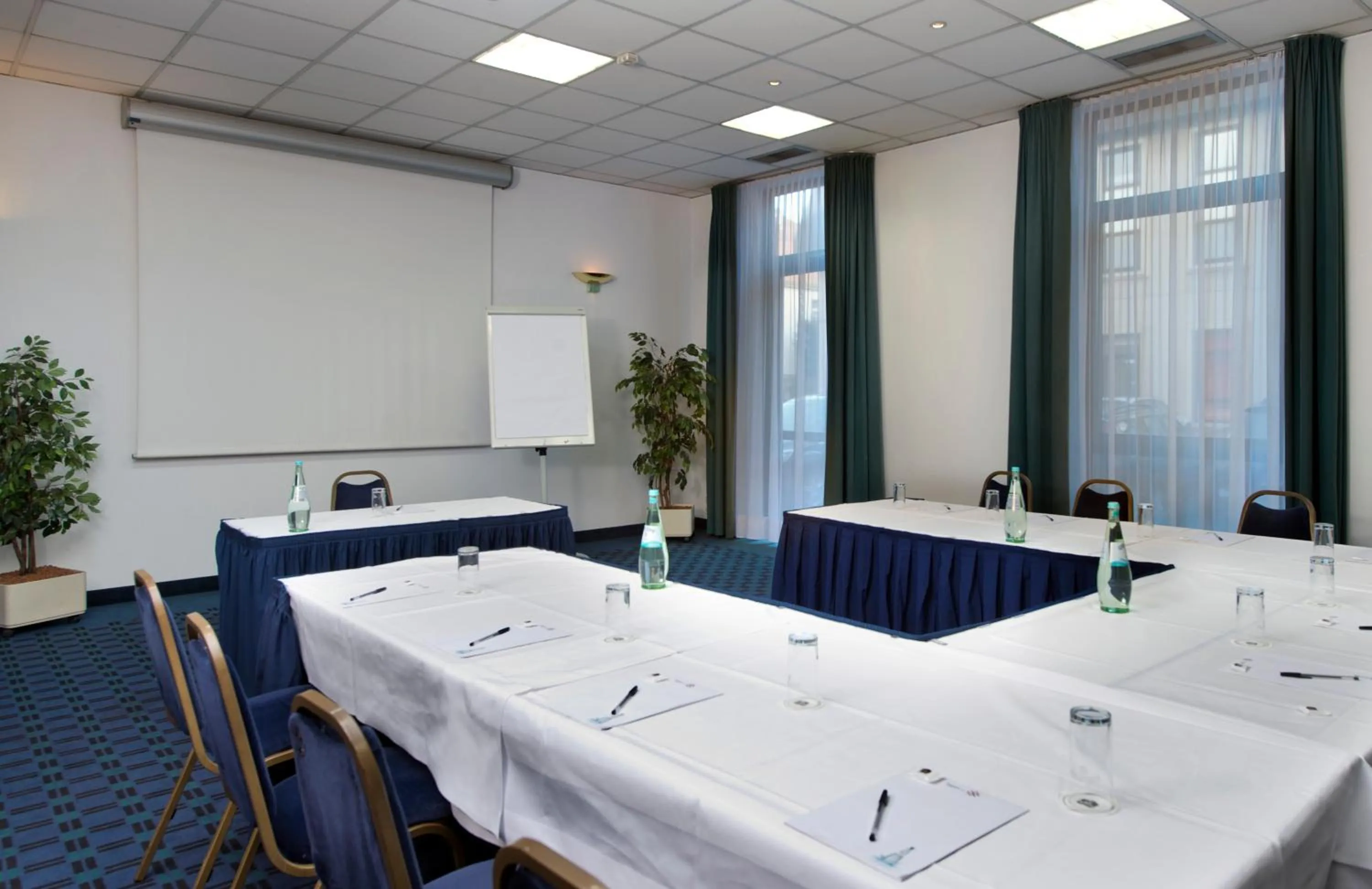 Business facilities in Wyndham Garden Duesseldorf Mettmann