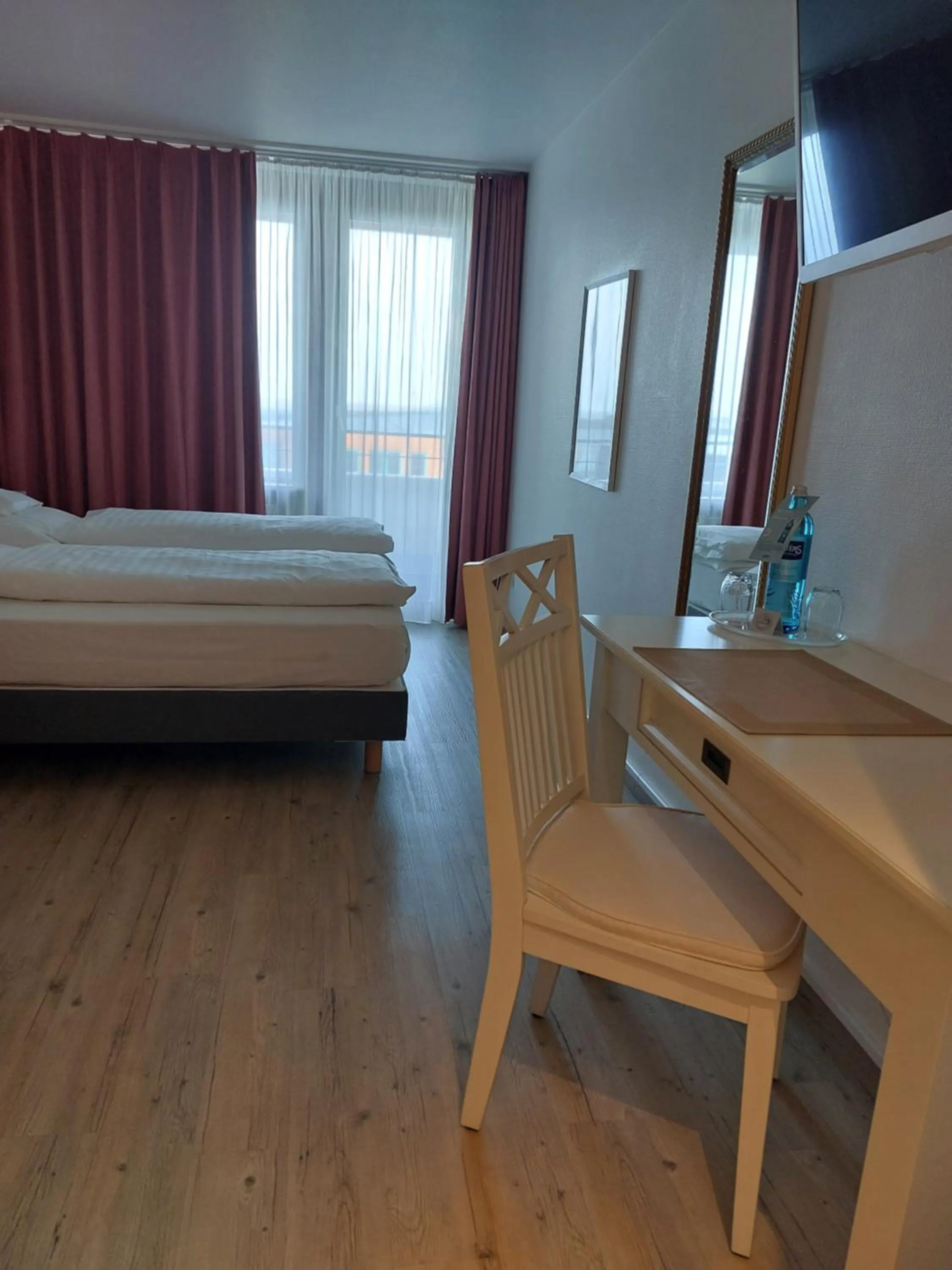 Photo of the whole room, Bed in Hotel Wünschmann