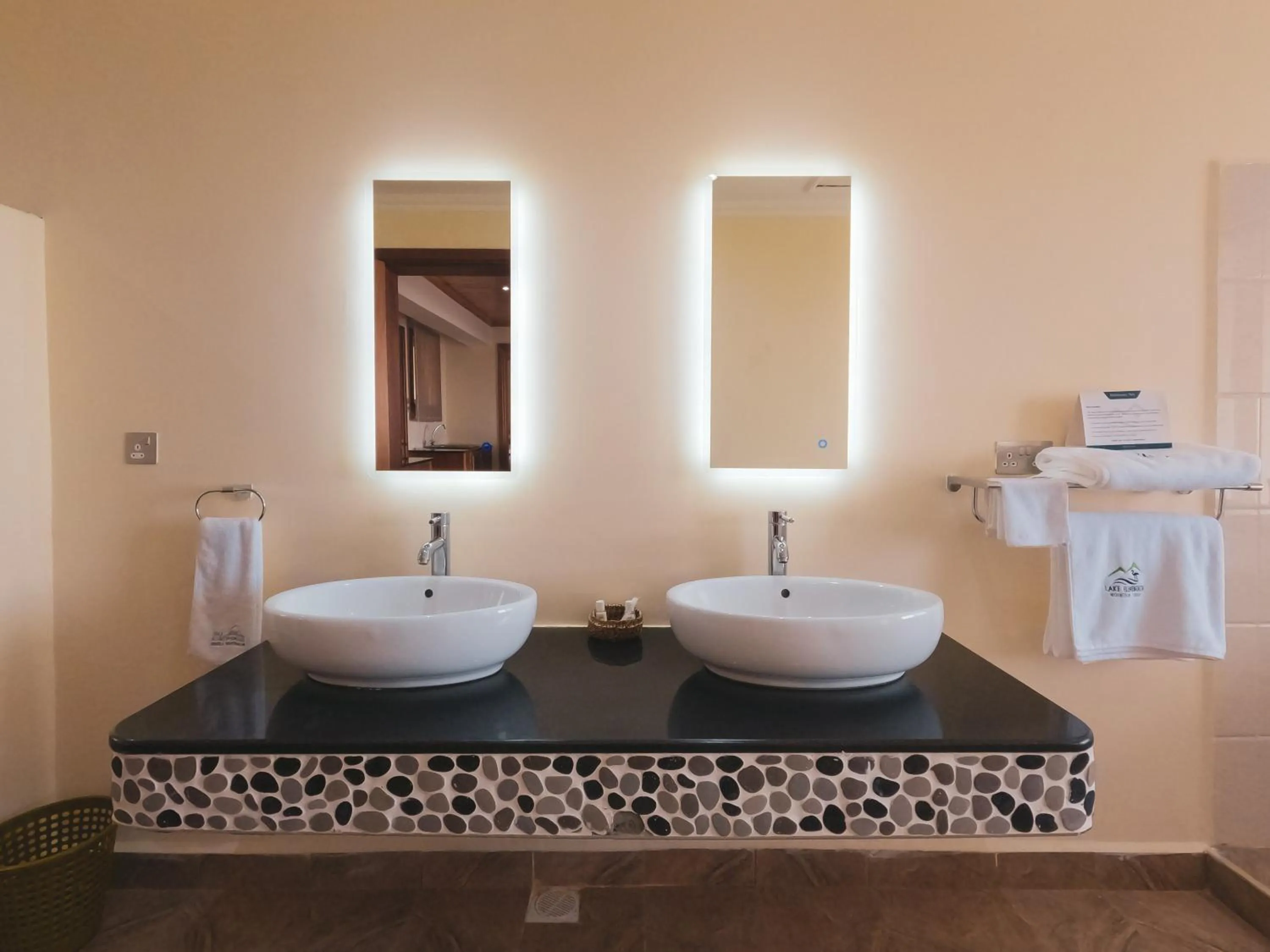 Bathroom in Lake Elementaita Mountain Lodge