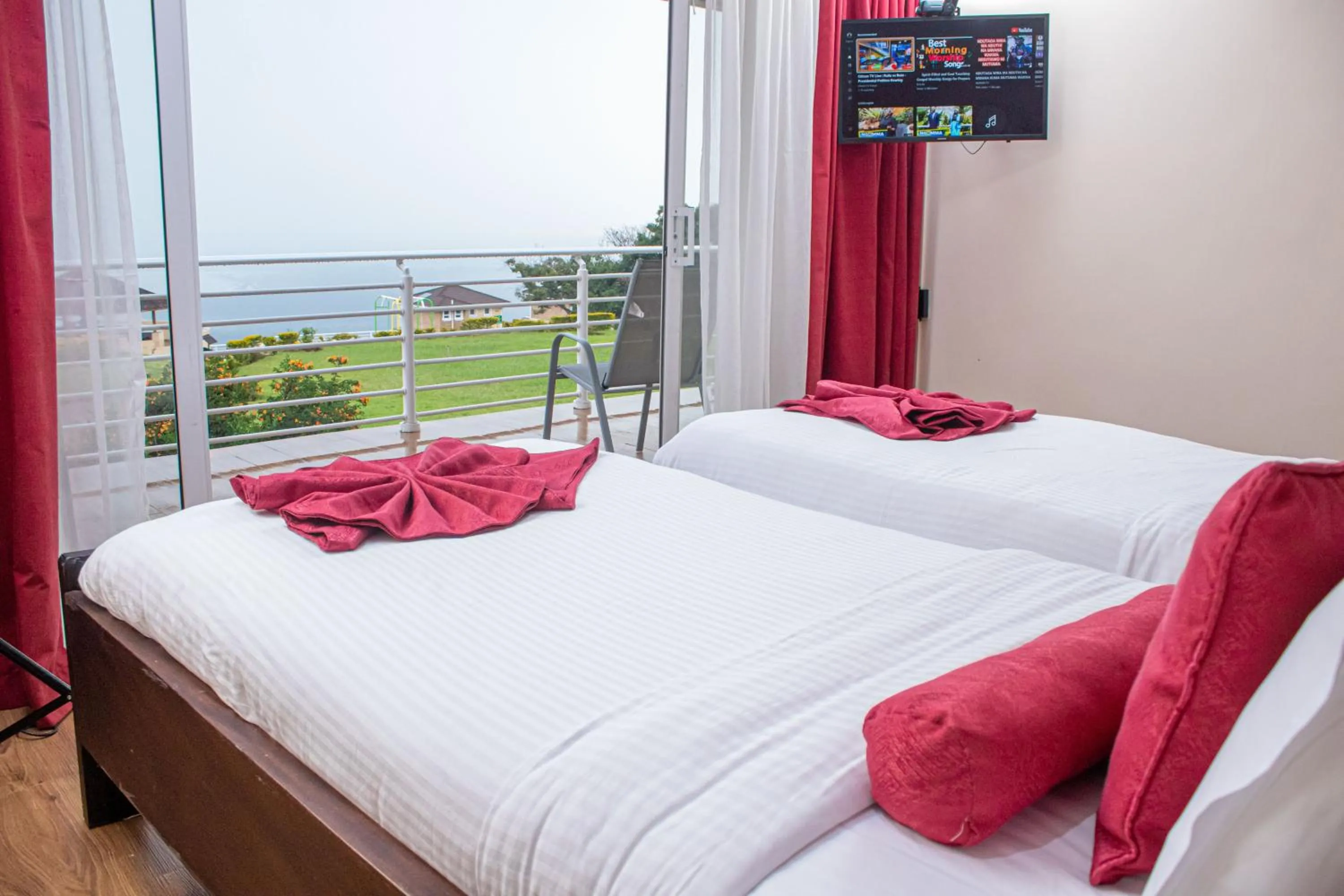 Bed in Lake Elementaita Mountain Lodge