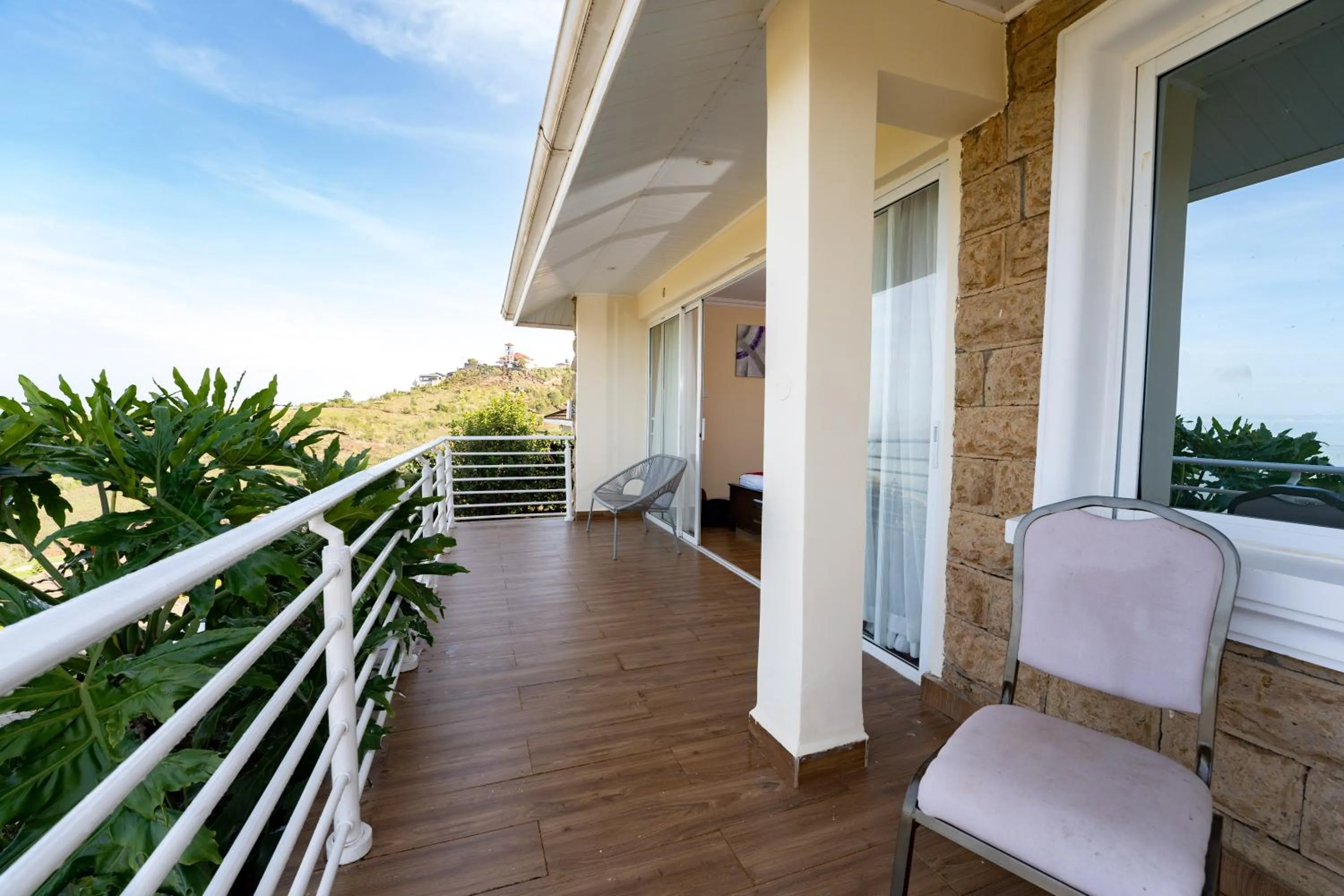 Day in Lake Elementaita Mountain Lodge