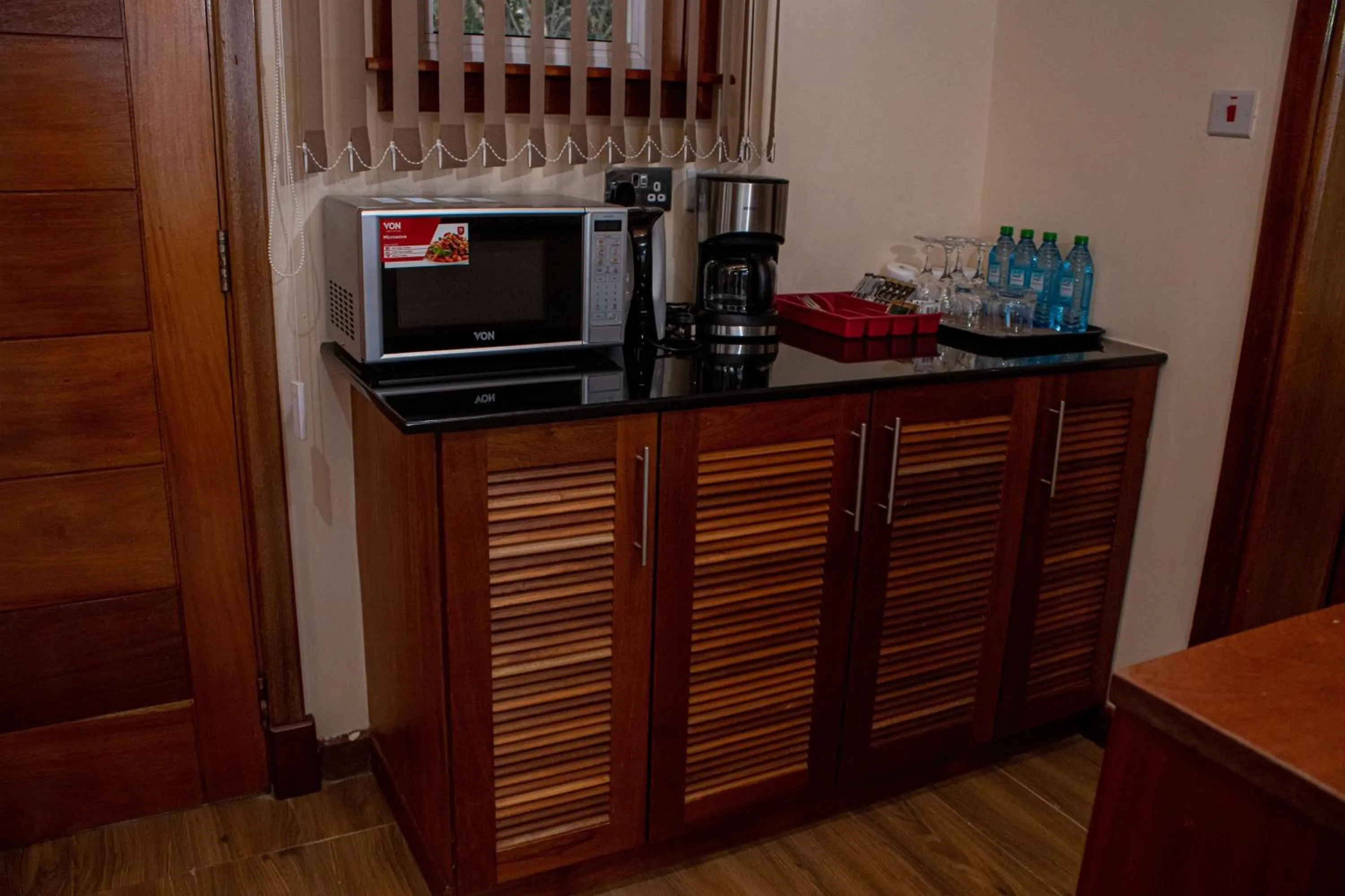 Coffee/tea facilities in Lake Elementaita Mountain Lodge