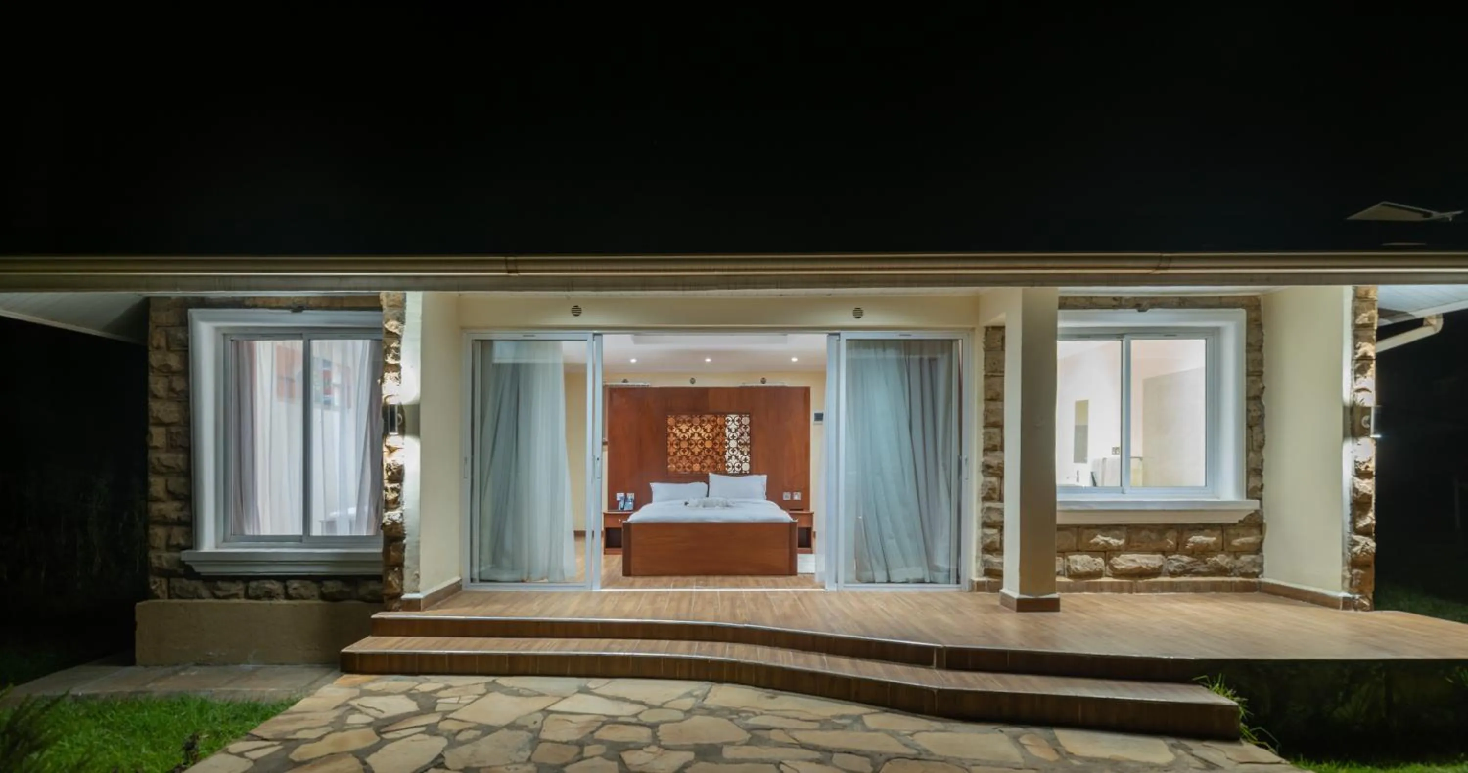 Property building, Bed in Lake Elementaita Mountain Lodge