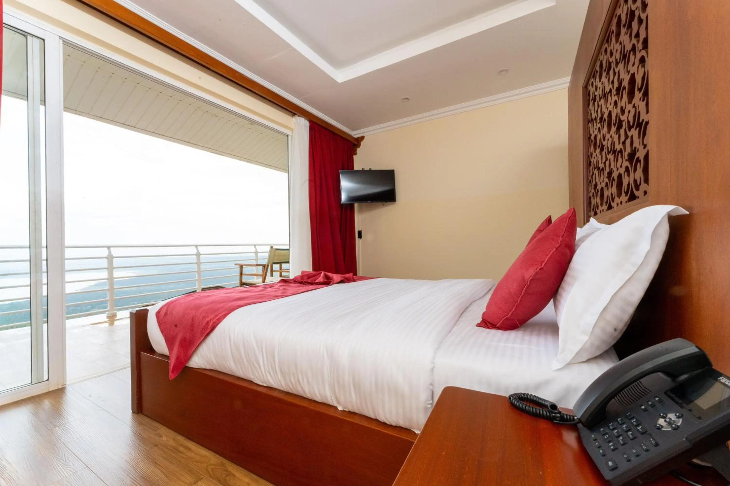 Bed in Lake Elementaita Mountain Lodge