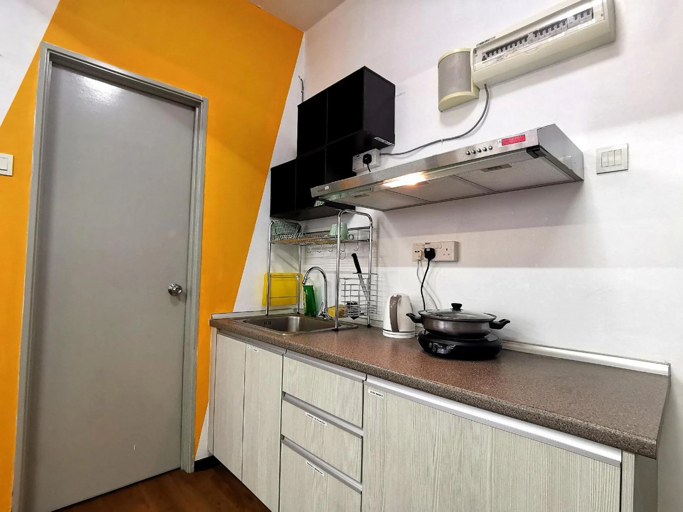 Kitchen or kitchenette in A's House i-City 1-4pax Studio Netflix Wifi
