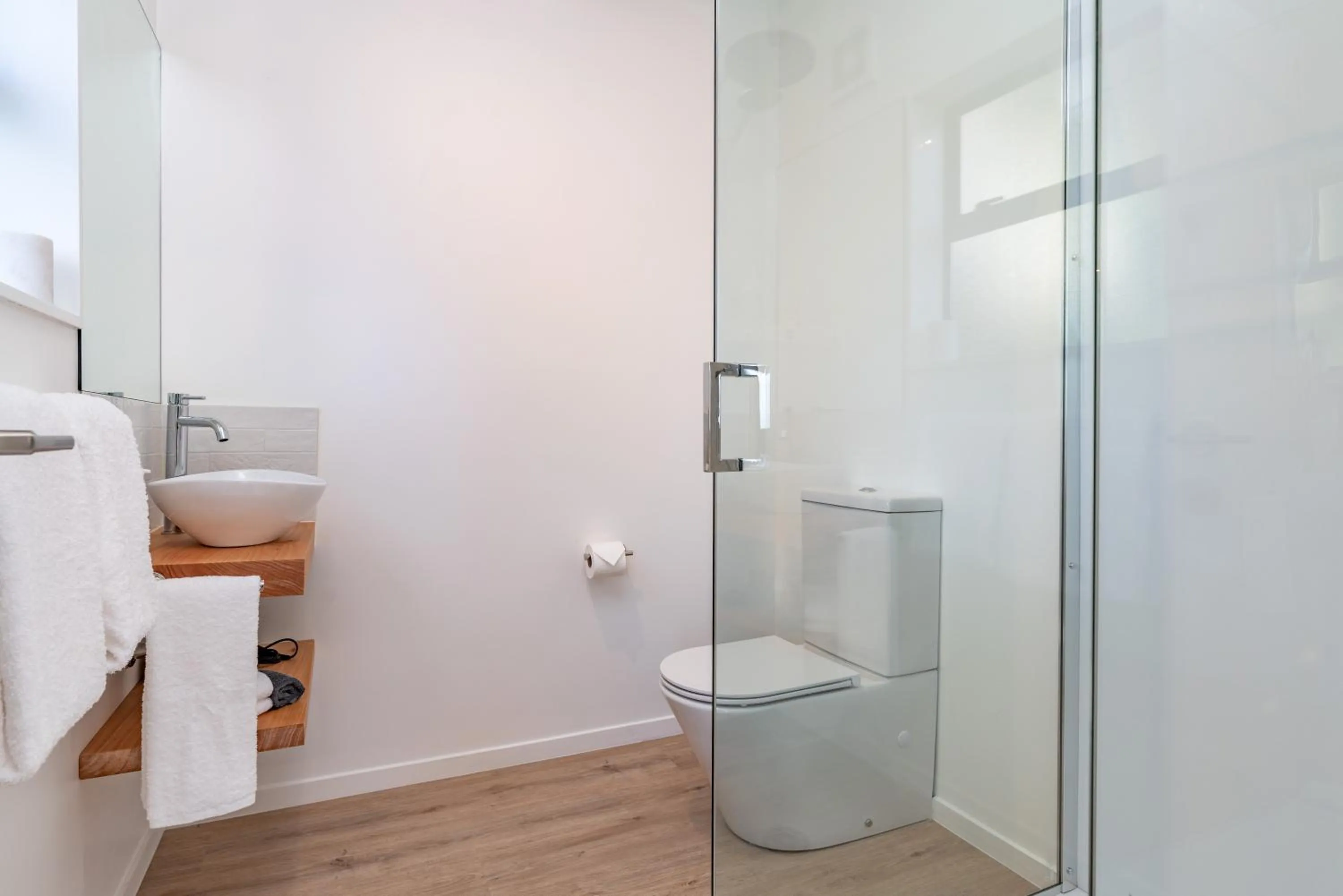 Bathroom in Tui & Nikau Cabins