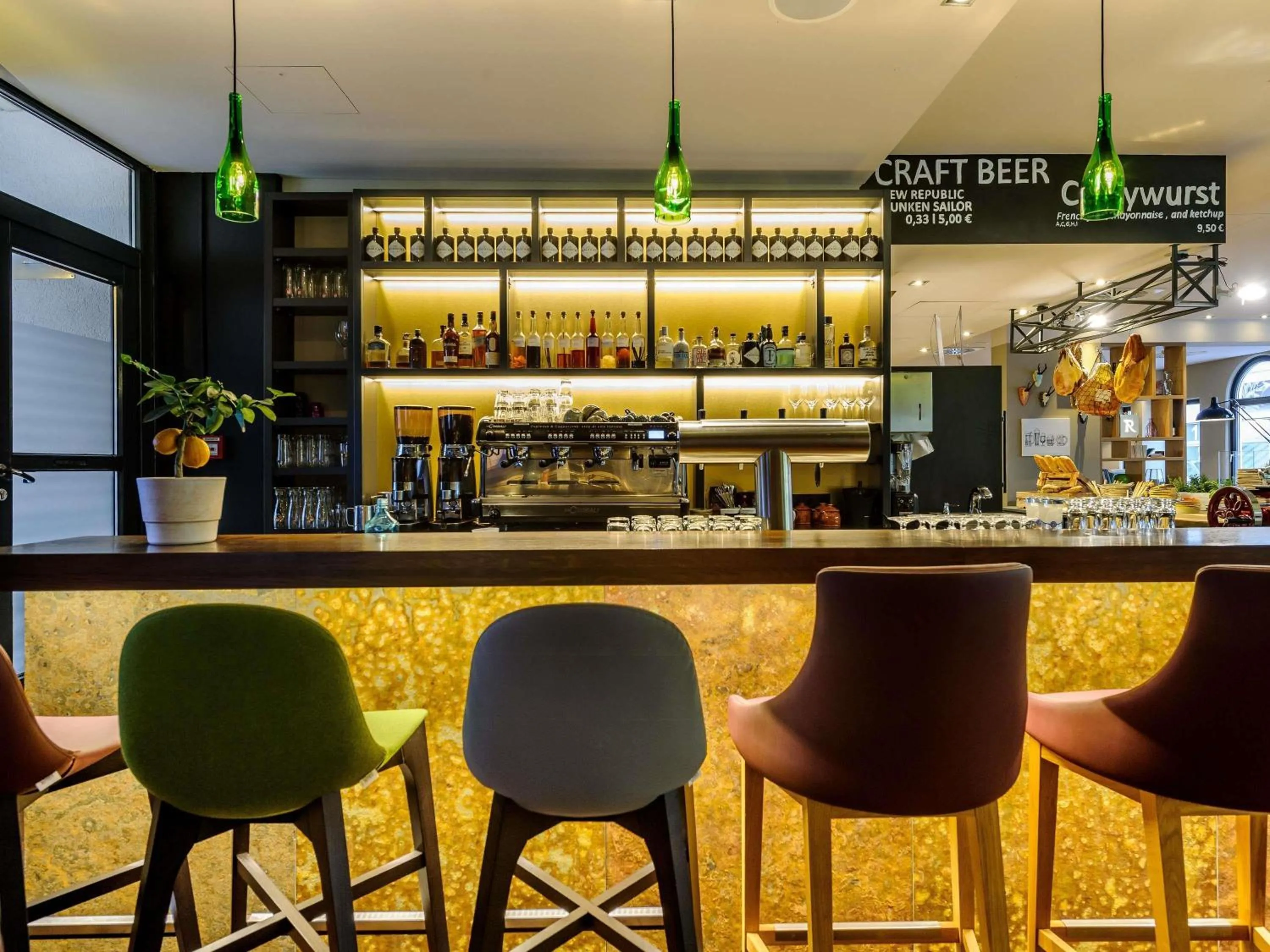 Lounge or bar in Mercure München City Center