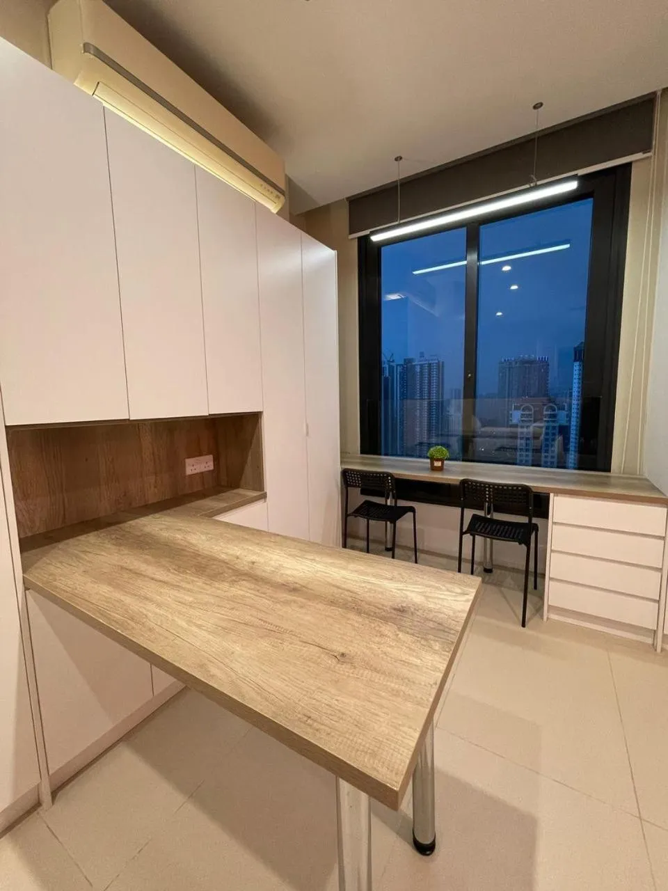 ARCORIS, MONT KIARA by MK HOME