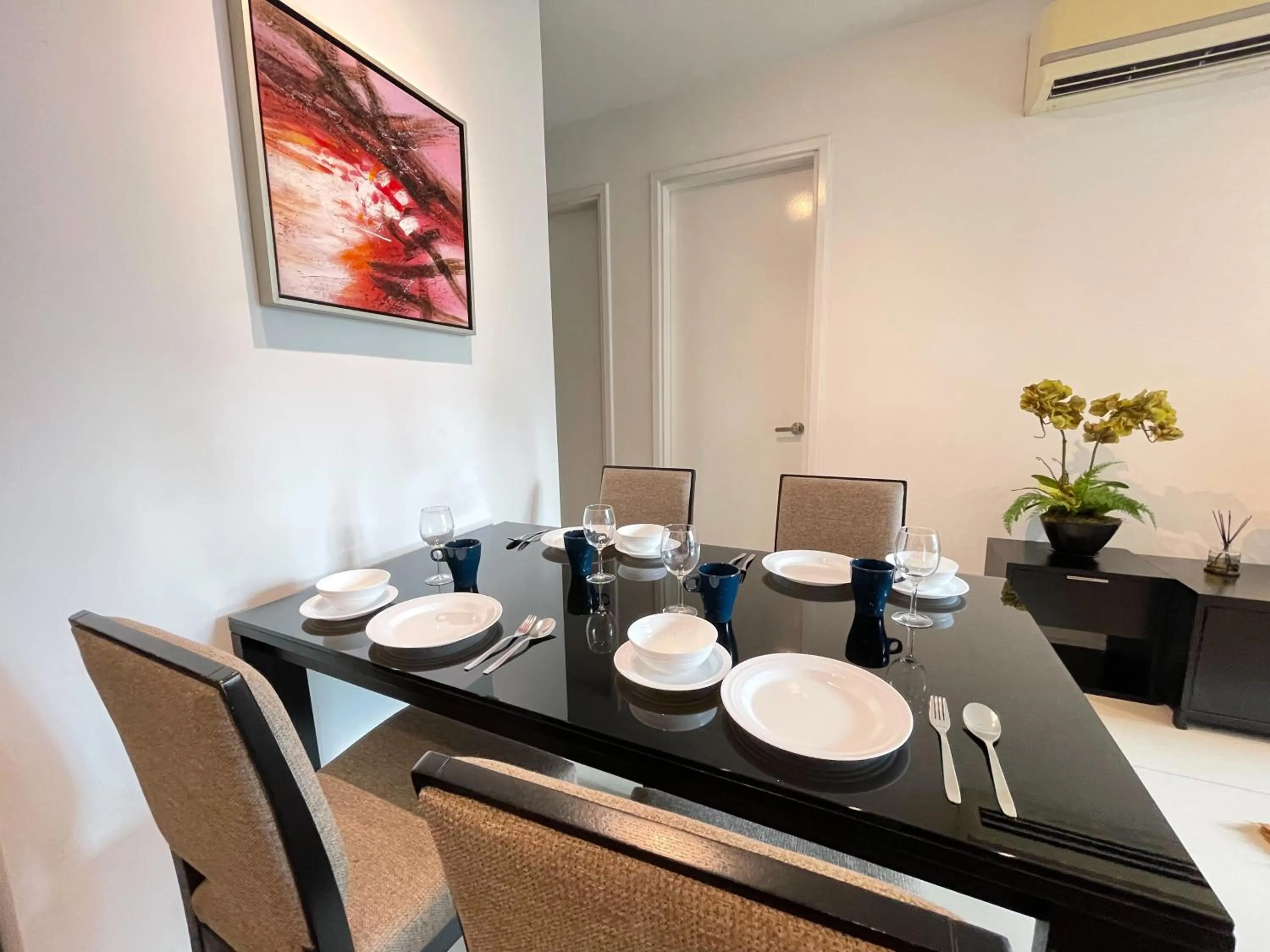 ARCORIS, MONT KIARA by MK HOME