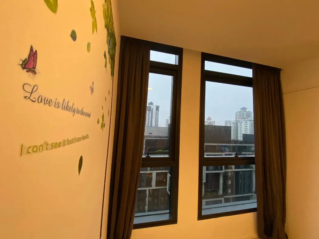 ARCORIS, MONT KIARA by MK HOME