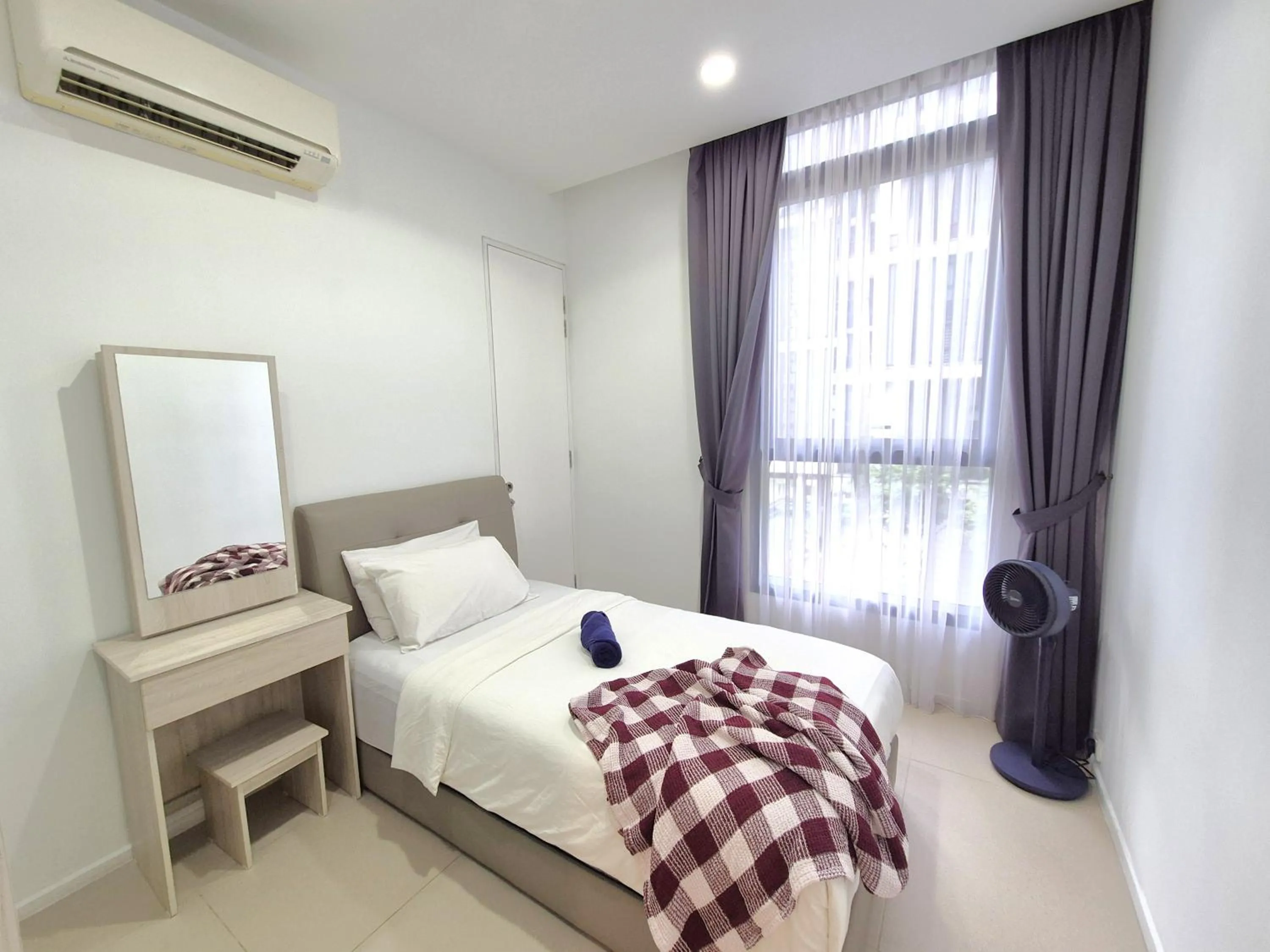 Bed in ARCORIS, MONT KIARA by MK HOME