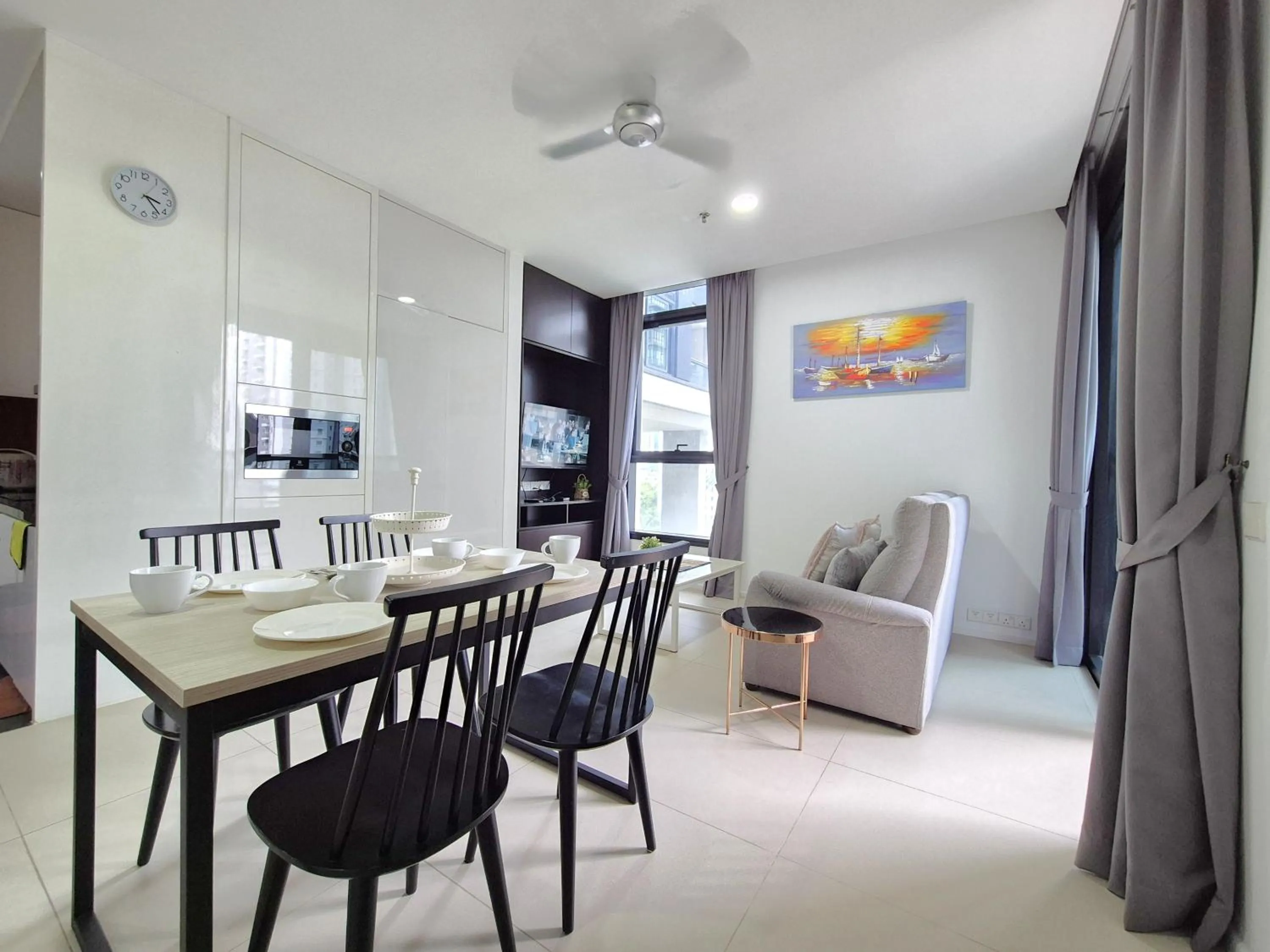 ARCORIS, MONT KIARA by MK HOME