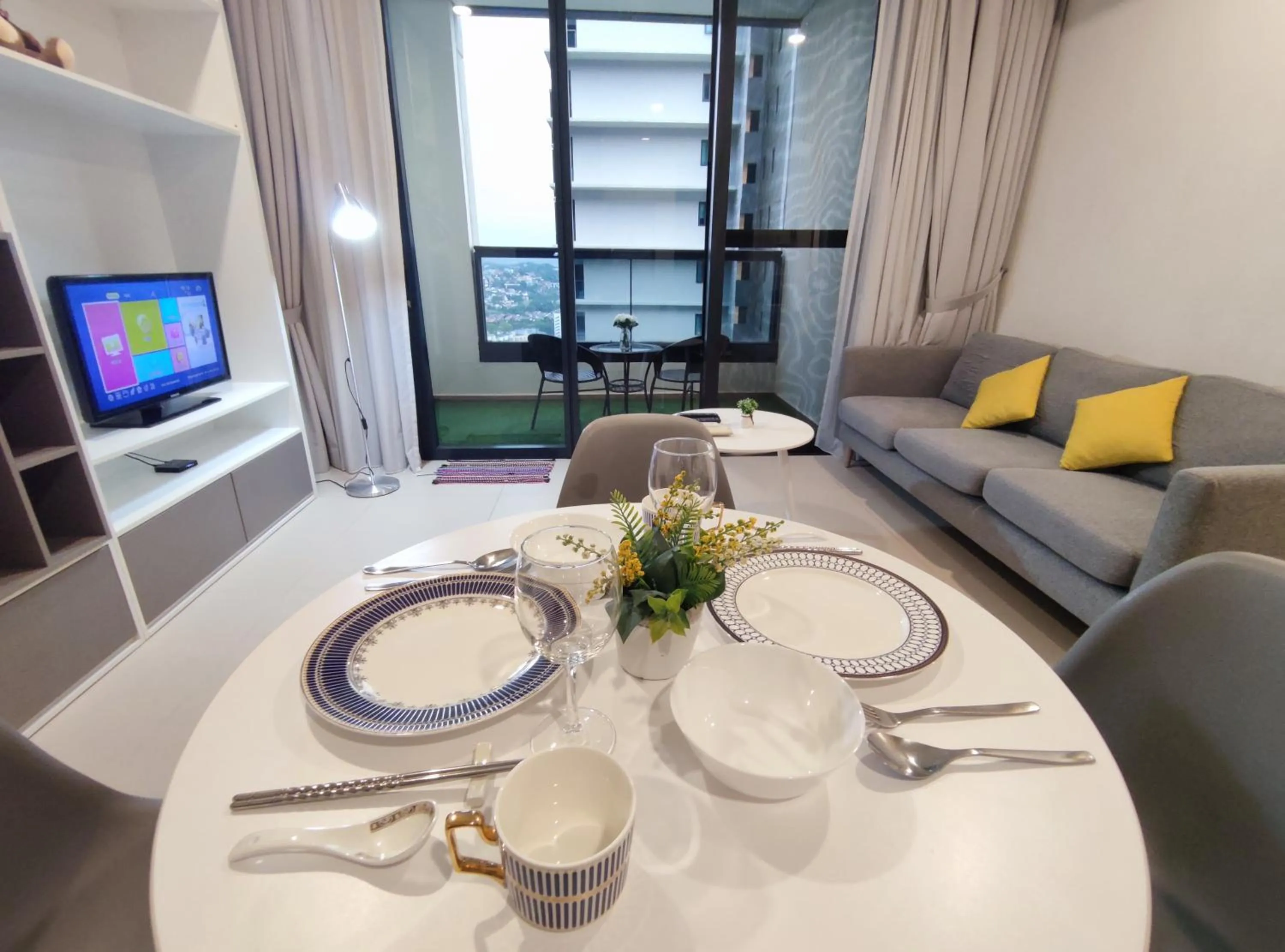 ARCORIS, MONT KIARA by MK HOME