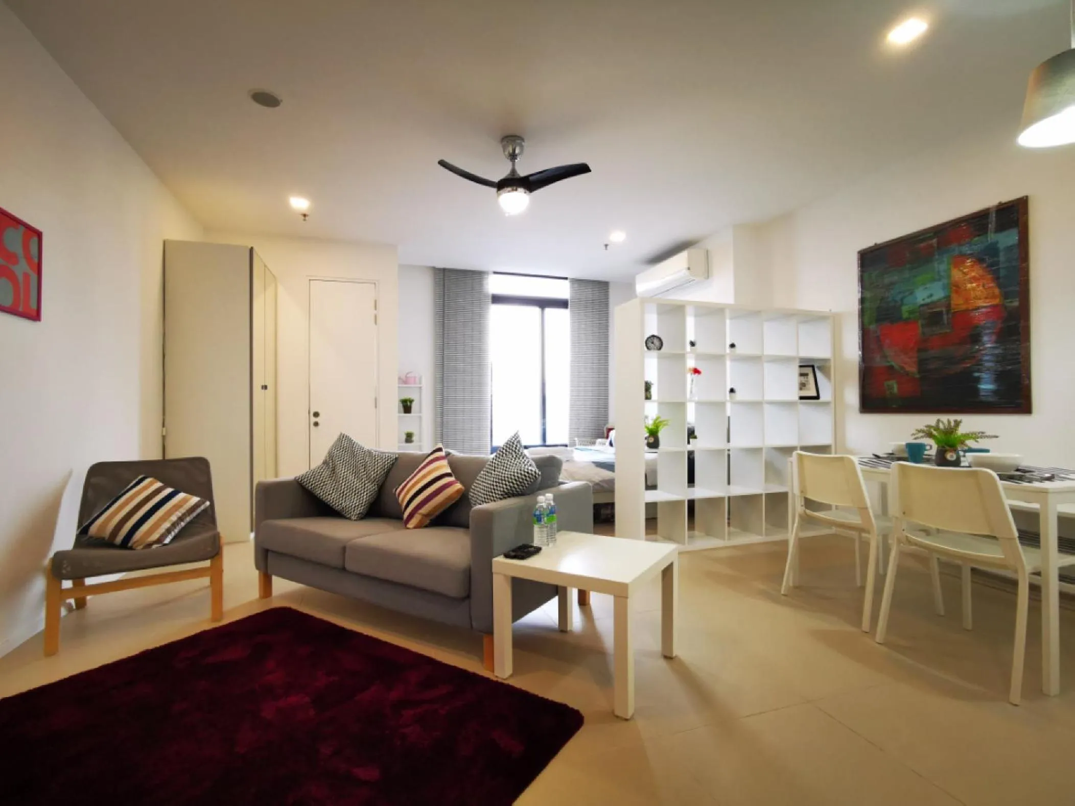 Dining area in ARCORIS, MONT KIARA by MK HOME