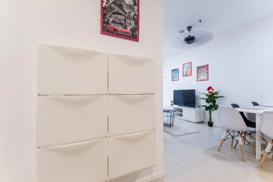 ARCORIS, MONT KIARA by MK HOME